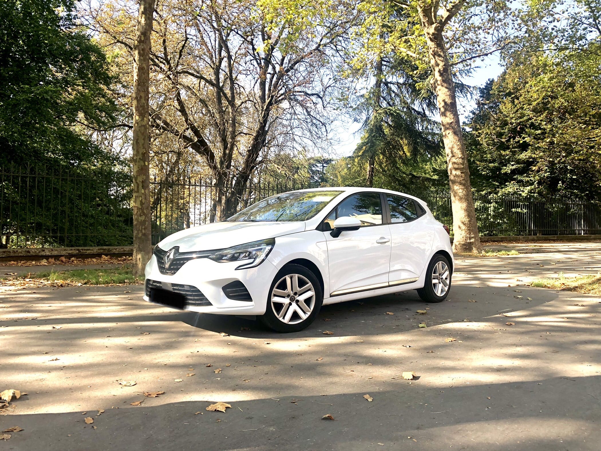 Renault Clio FK195 avec GPS