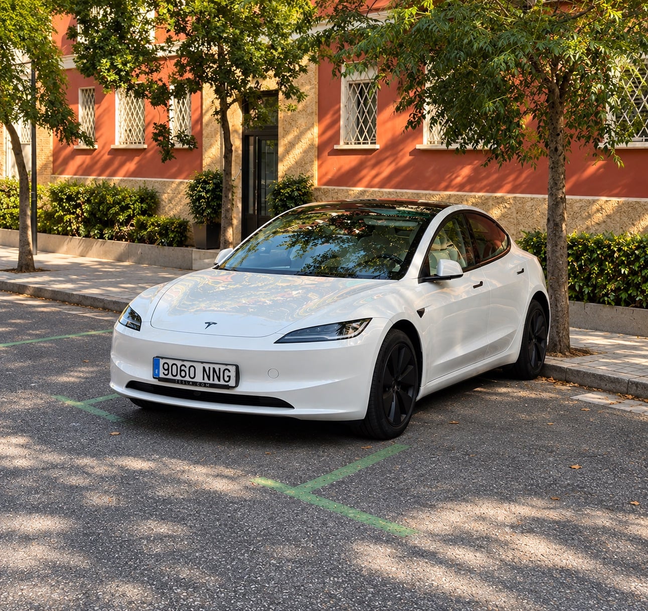 Tesla Model 3 Long Range with Air conditioning