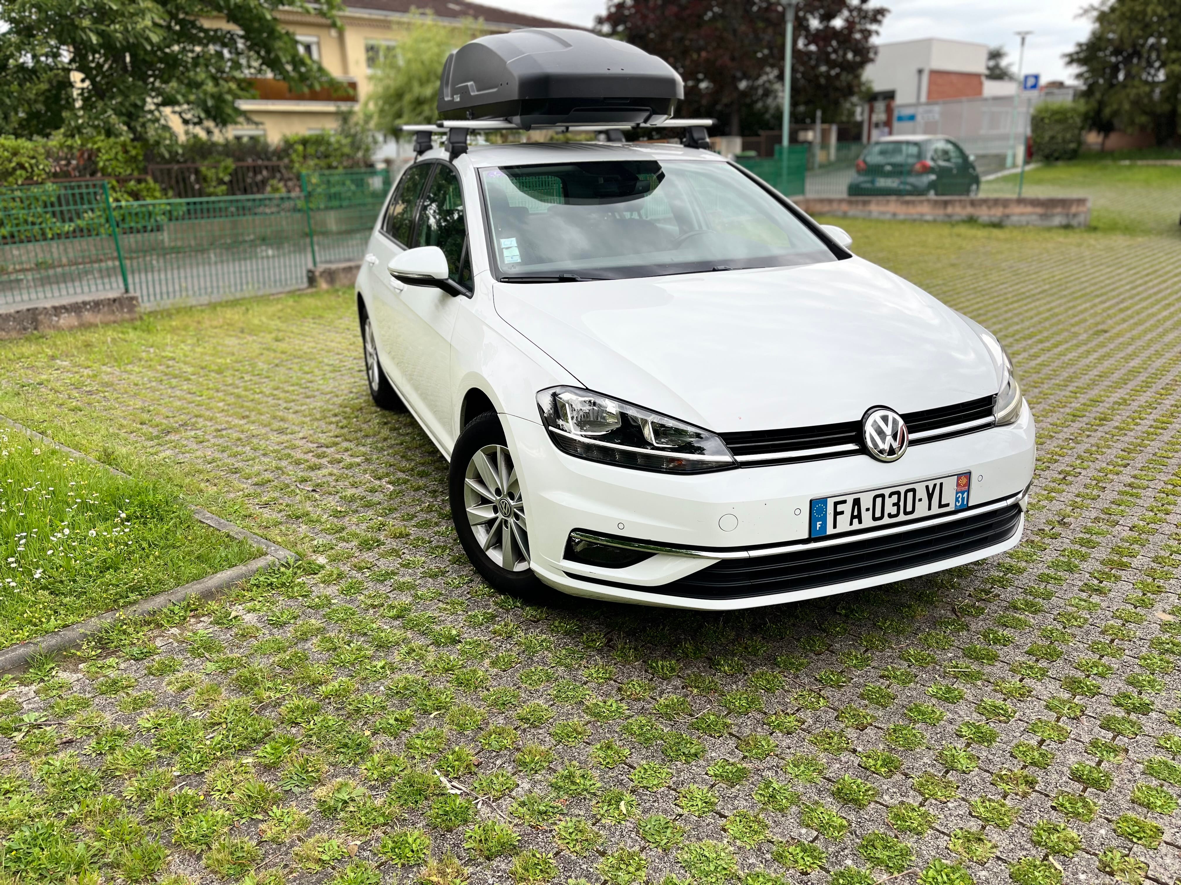 Volkswagen Golf avec Chaines