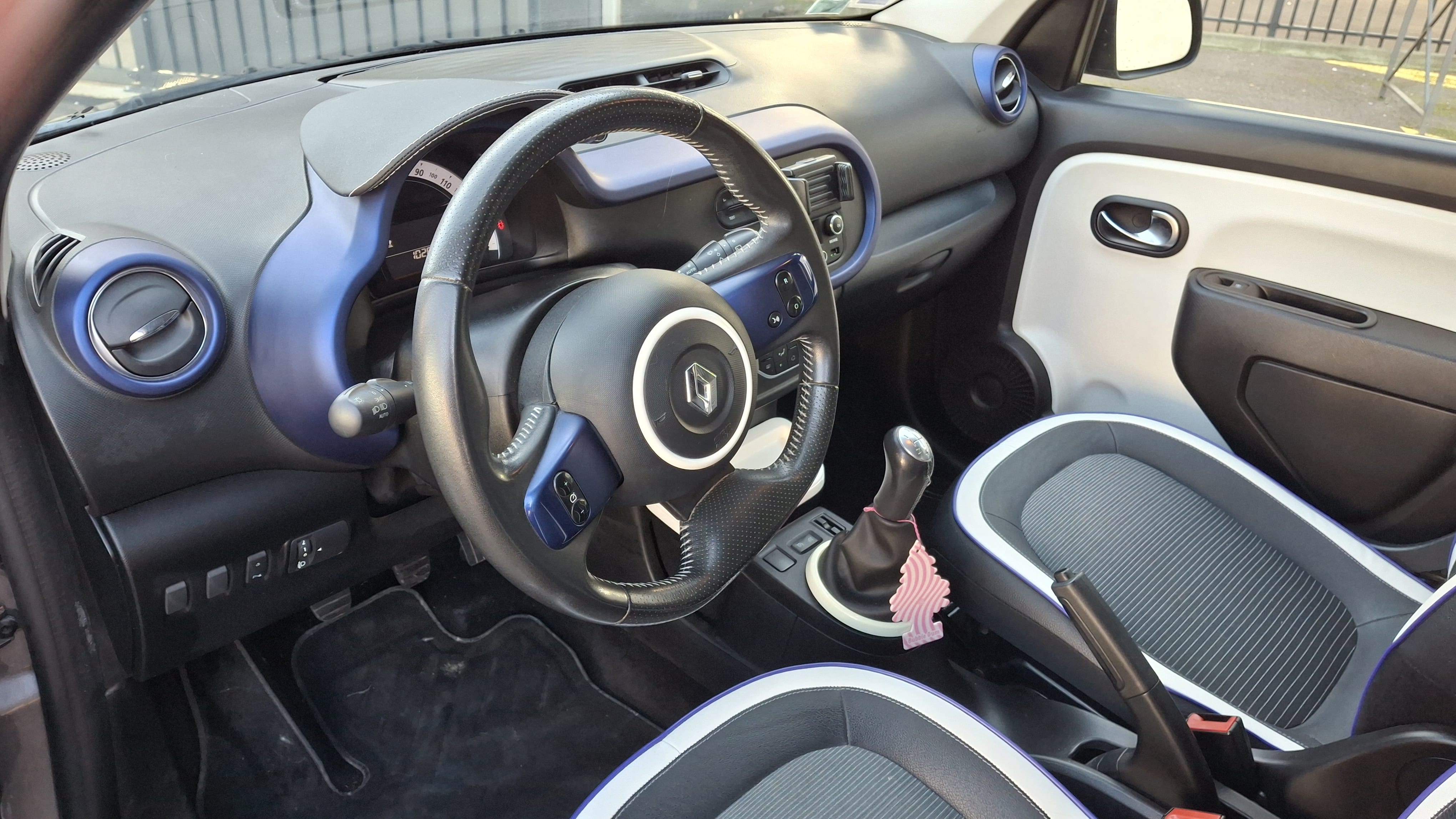 Renault Twingo III avec Audio Bluetooth