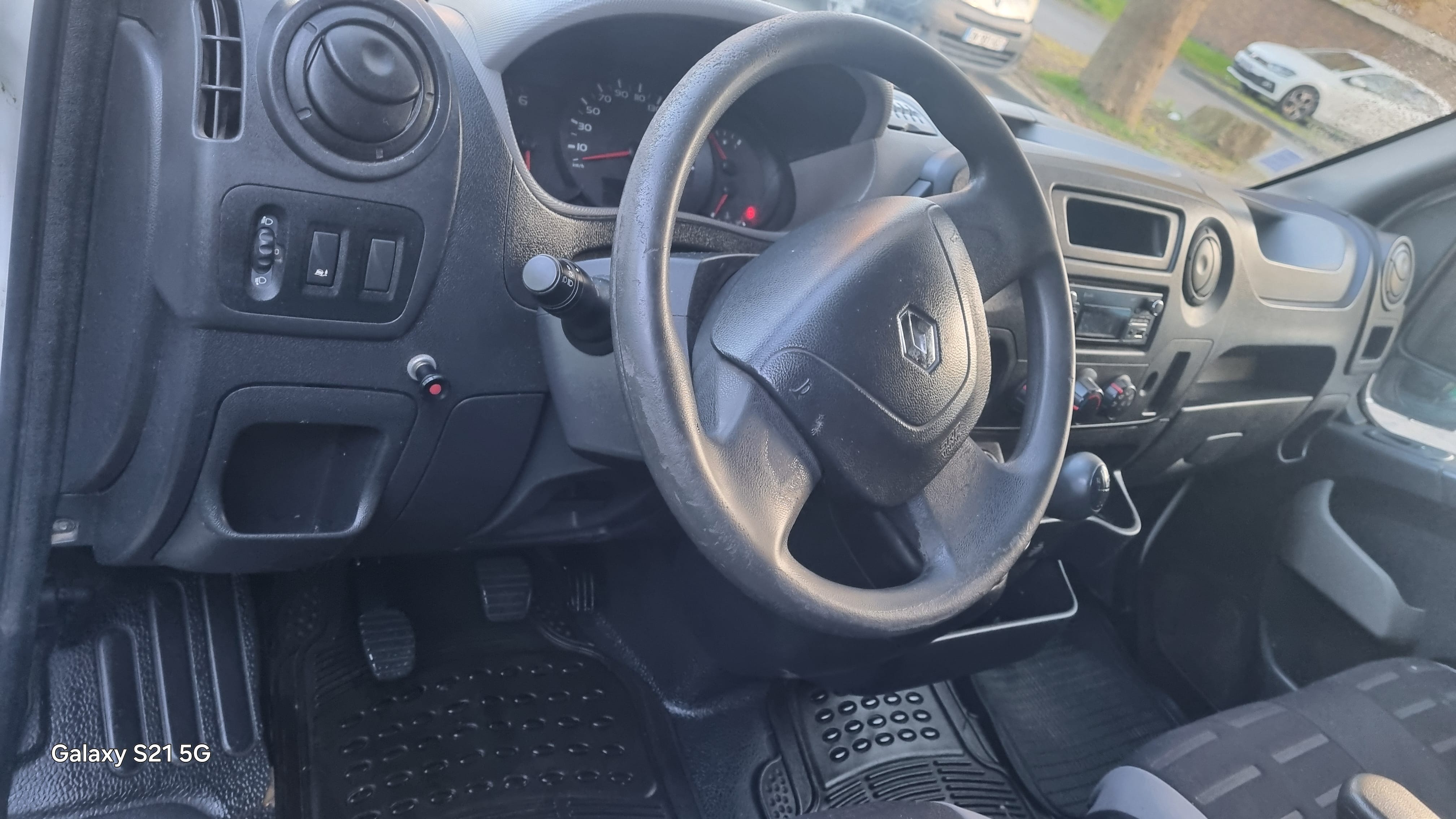 Renault Master 2.3