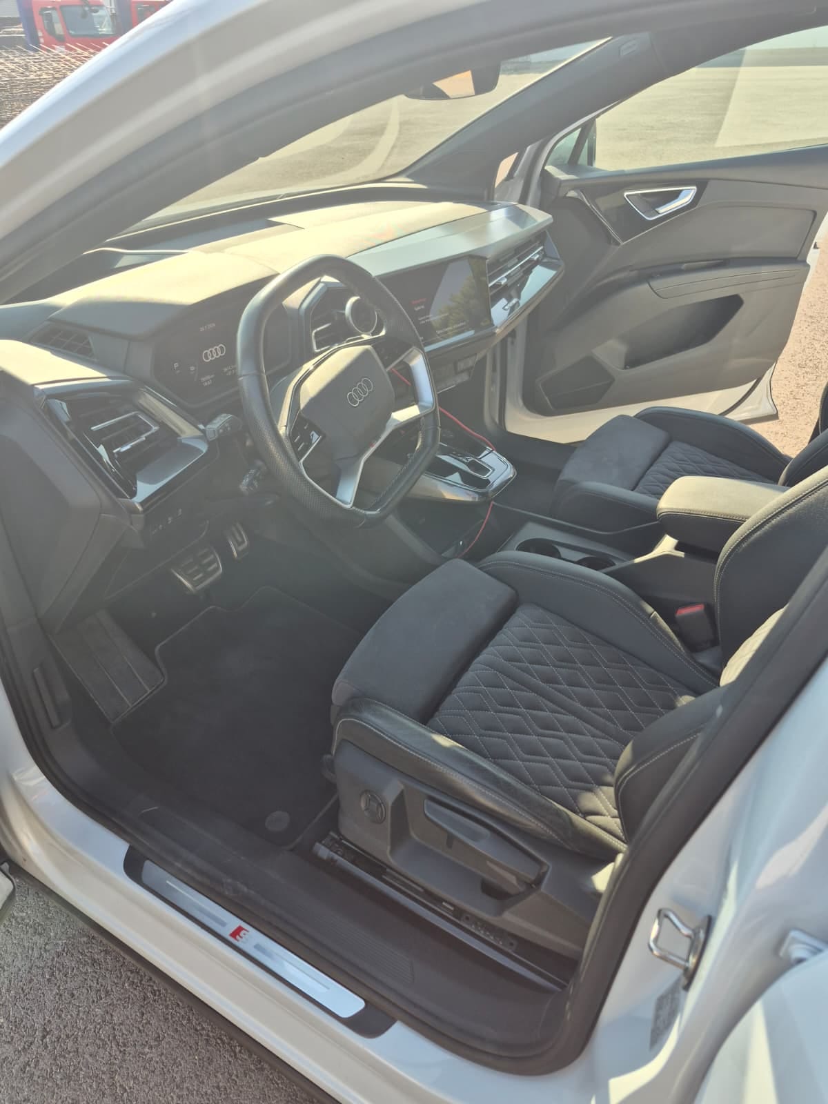 Audi Q4 Sportback 40 e-tron (RWD) avec GPS