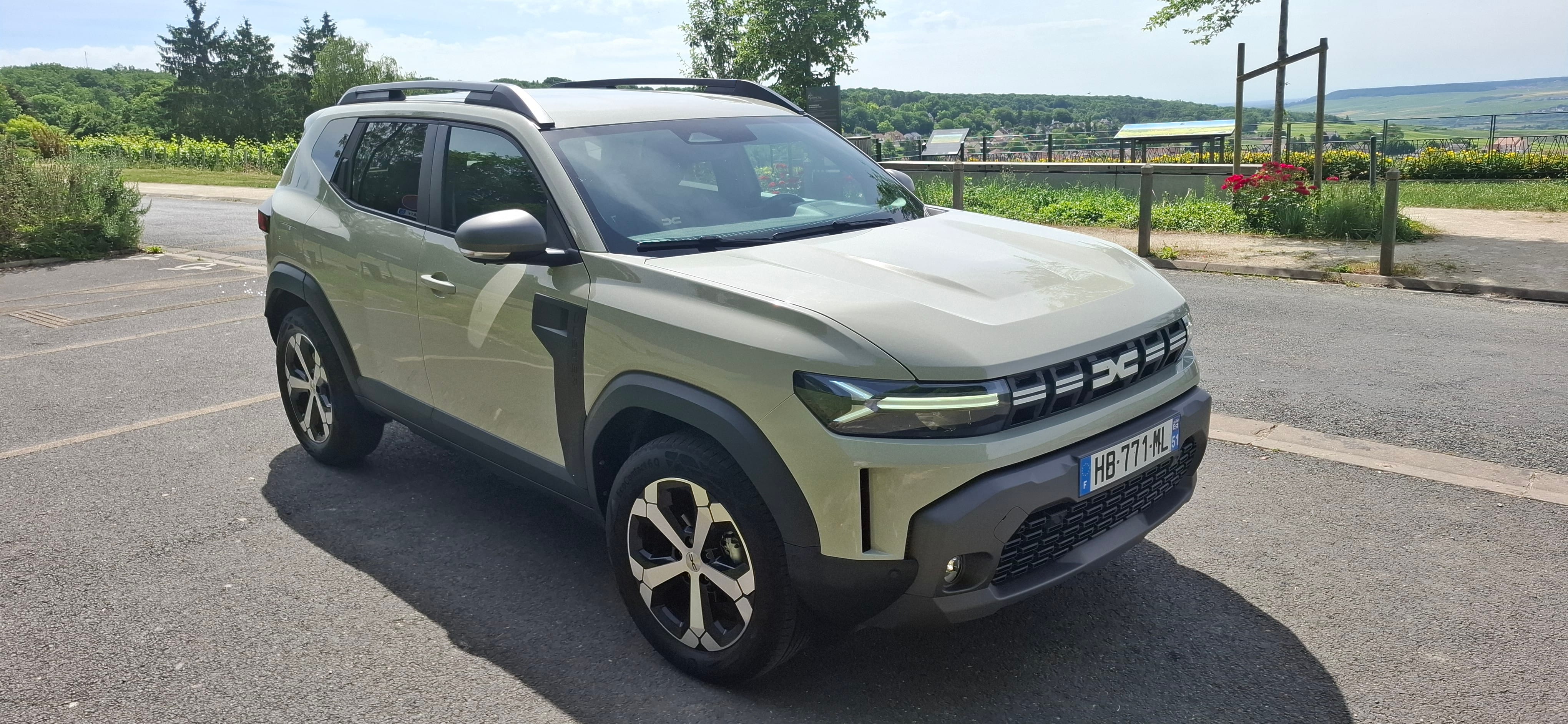 Dacia Duster, 2025, Essence 98