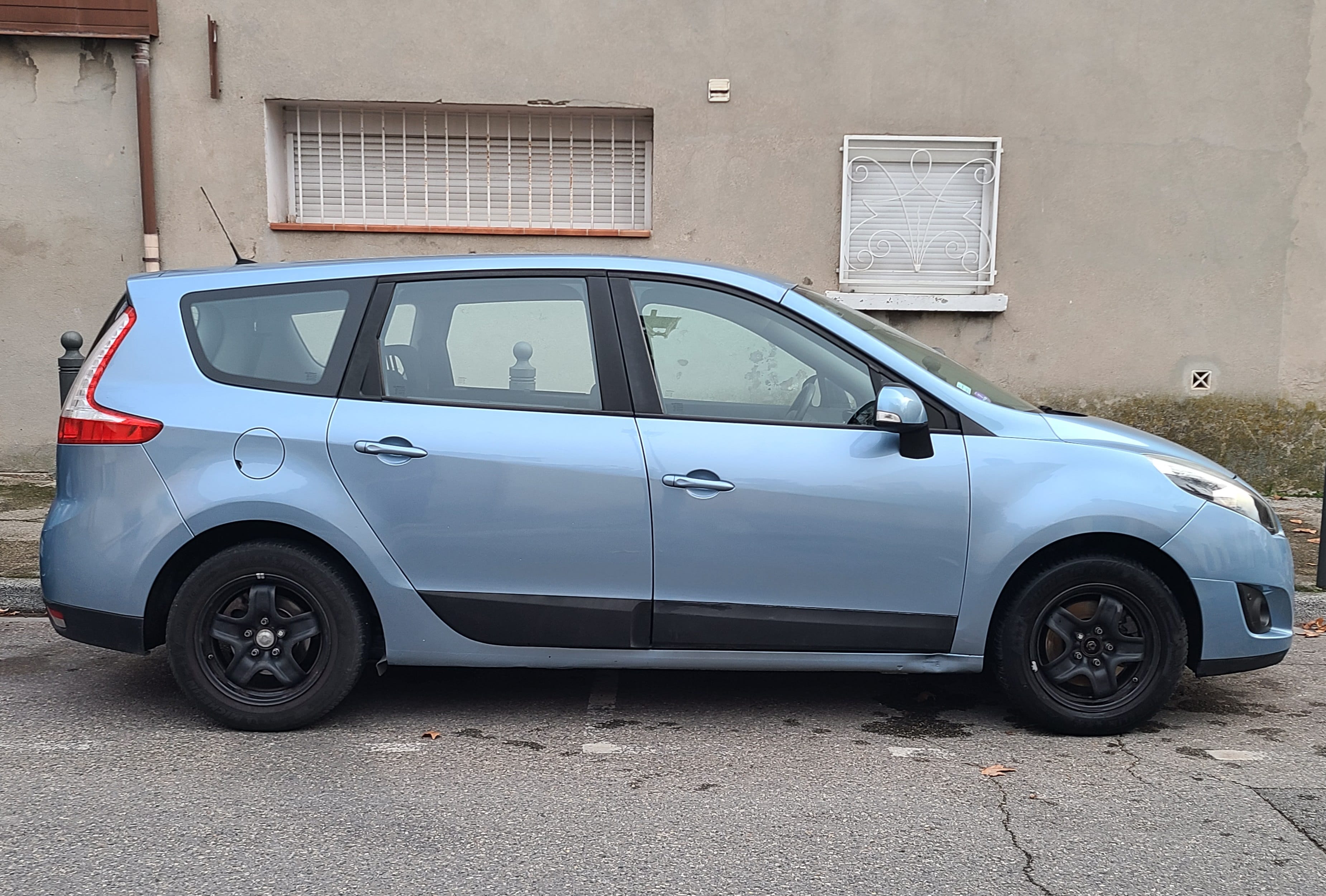 Renault Grand Scenic 1.4 TCE 130ch. 7 places avec Climatisation