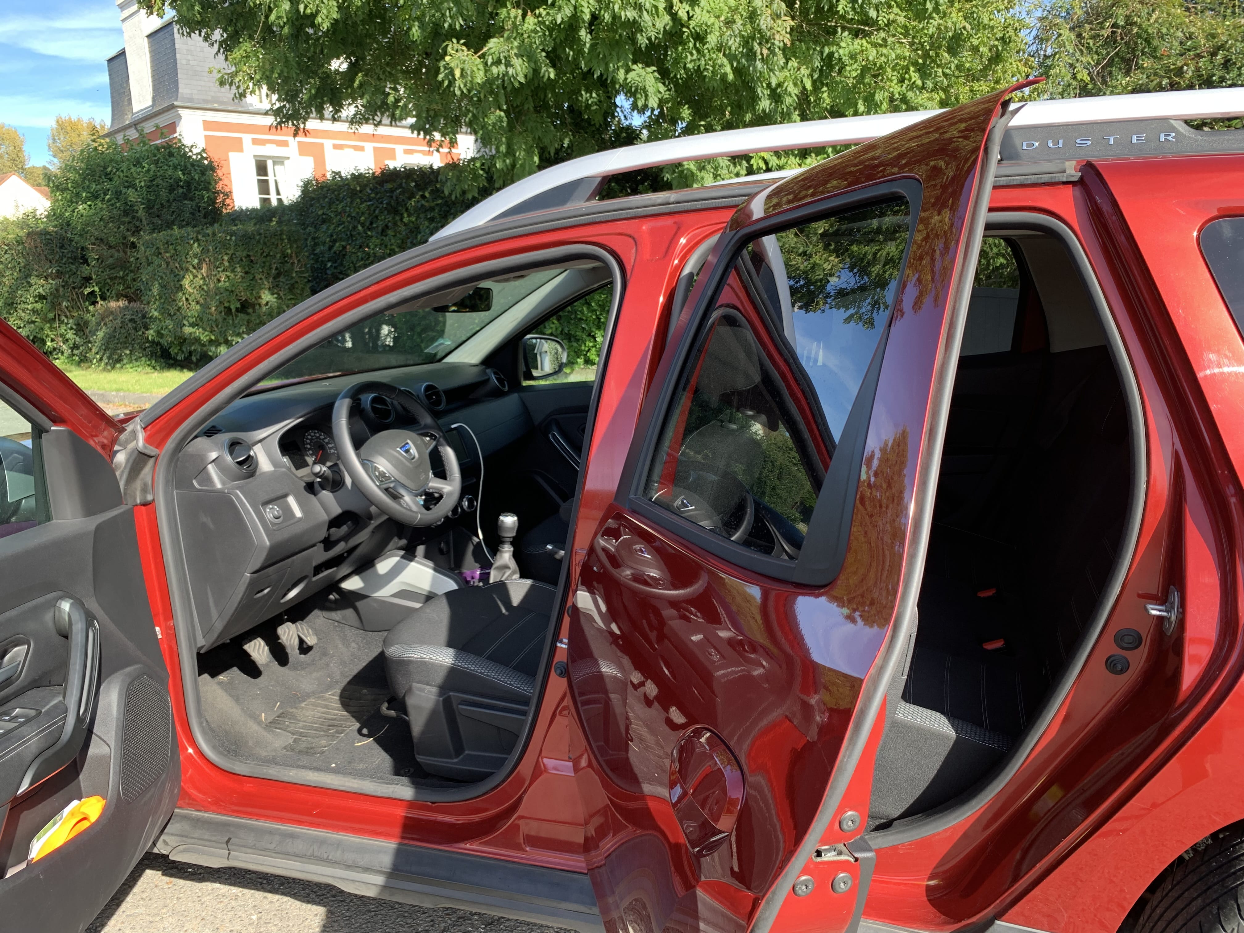 Dacia Duster avec Siège bébé