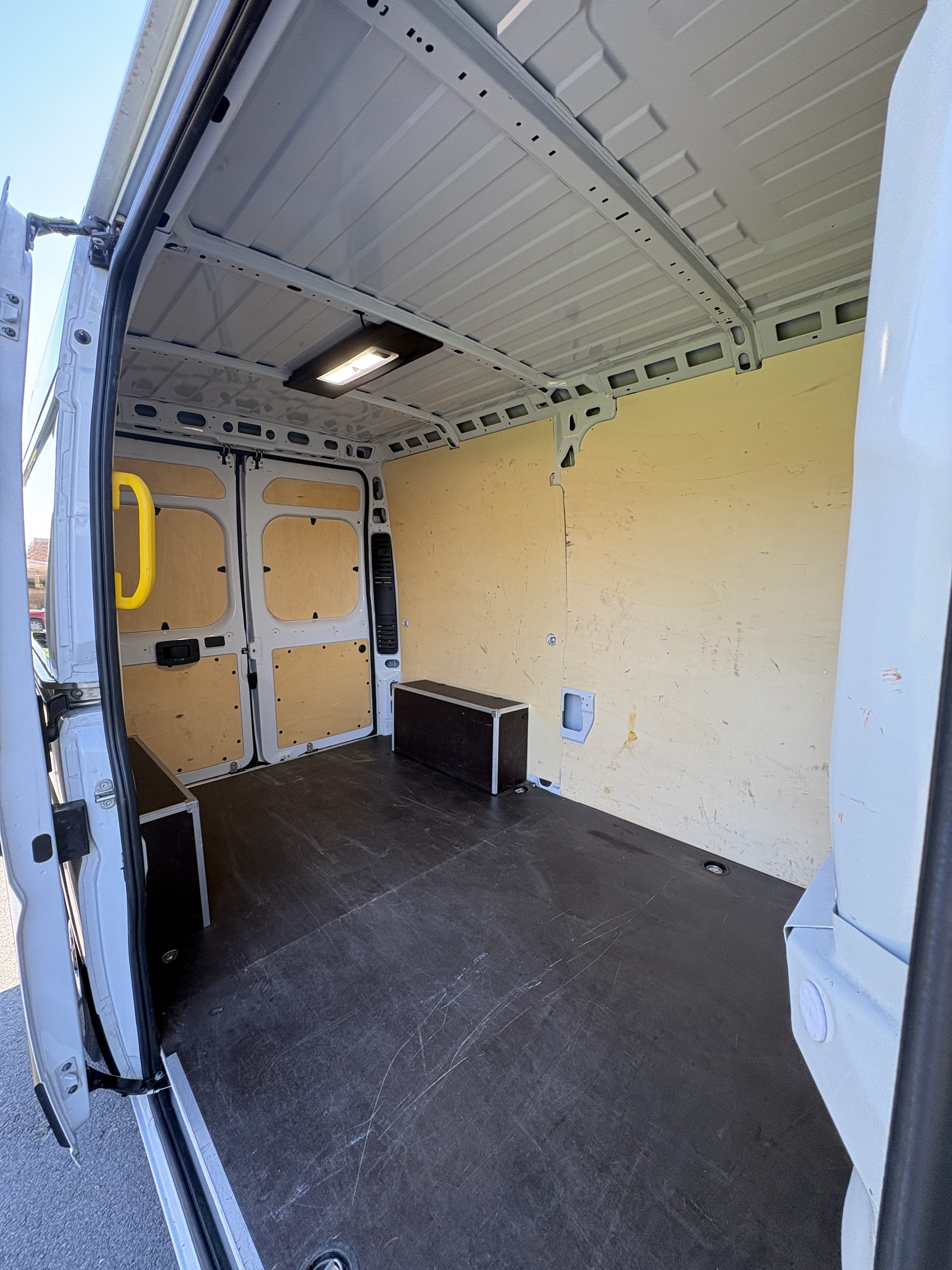 Fiat Ducato L2H2 (12m3) met Apple CarPlay