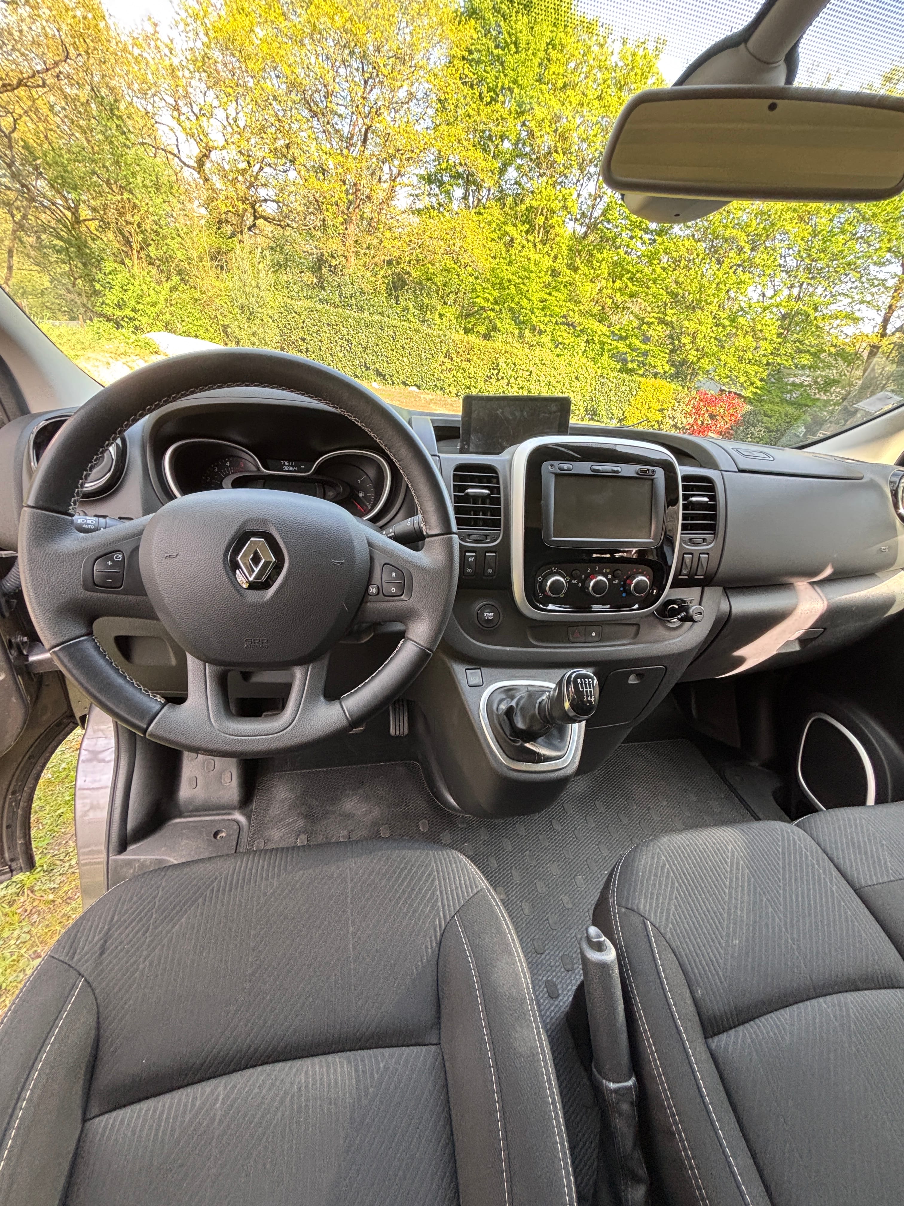 Renault Trafic Passenger avec GPS