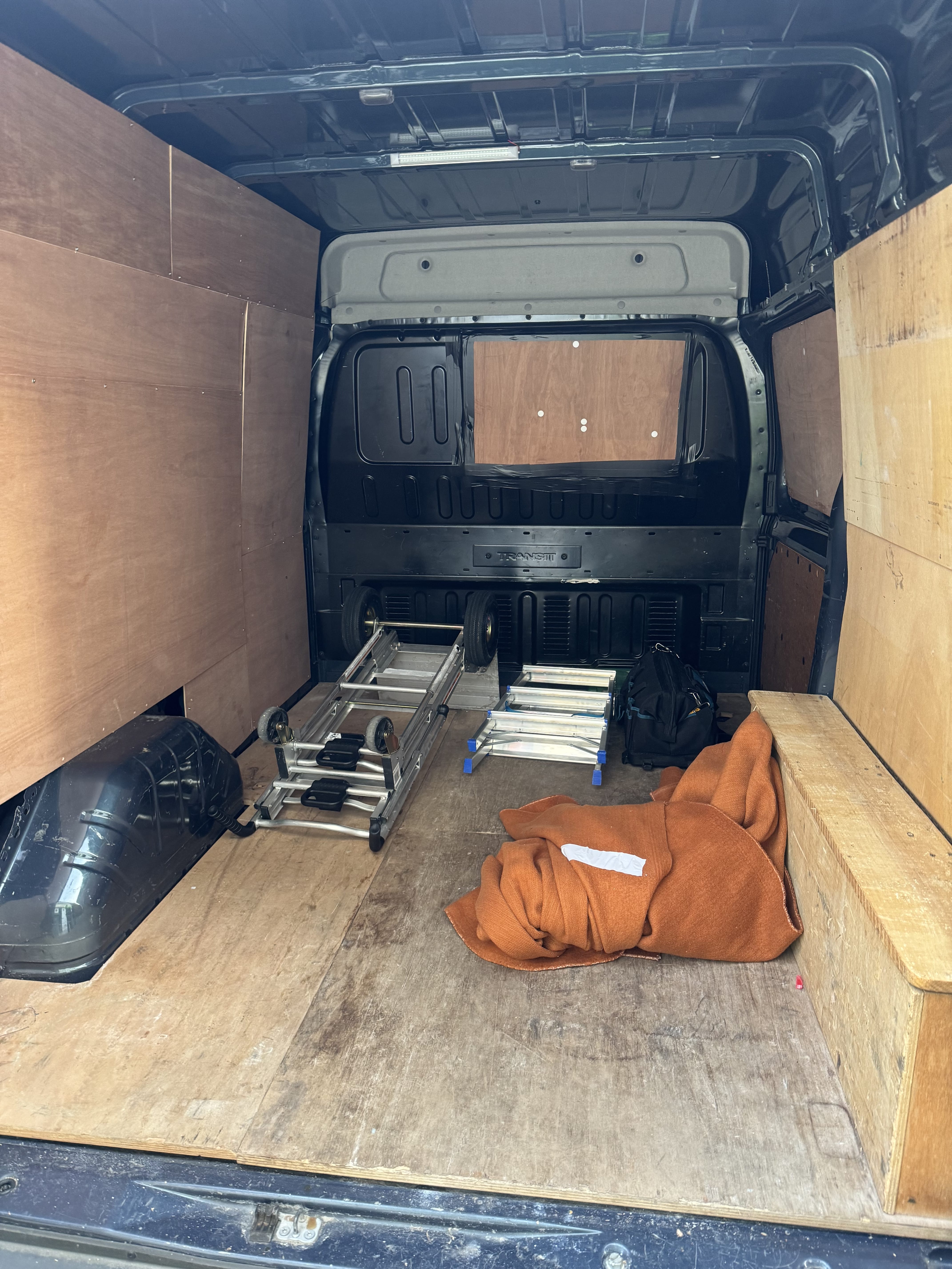 Ford Transit Fourgon 2.2 TDCI avec Audio Bluetooth