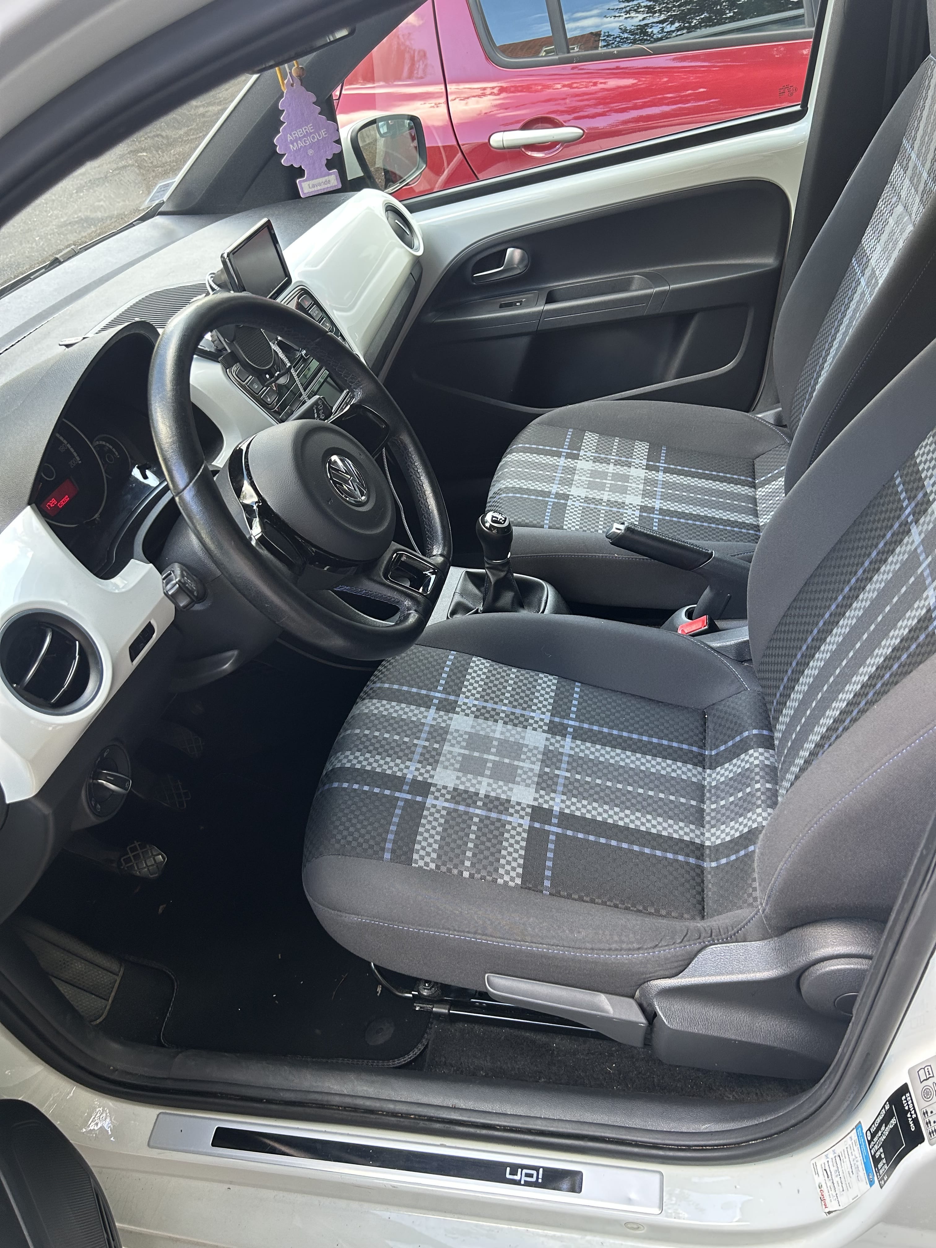 Volkswagen Up! avec Siège bébé