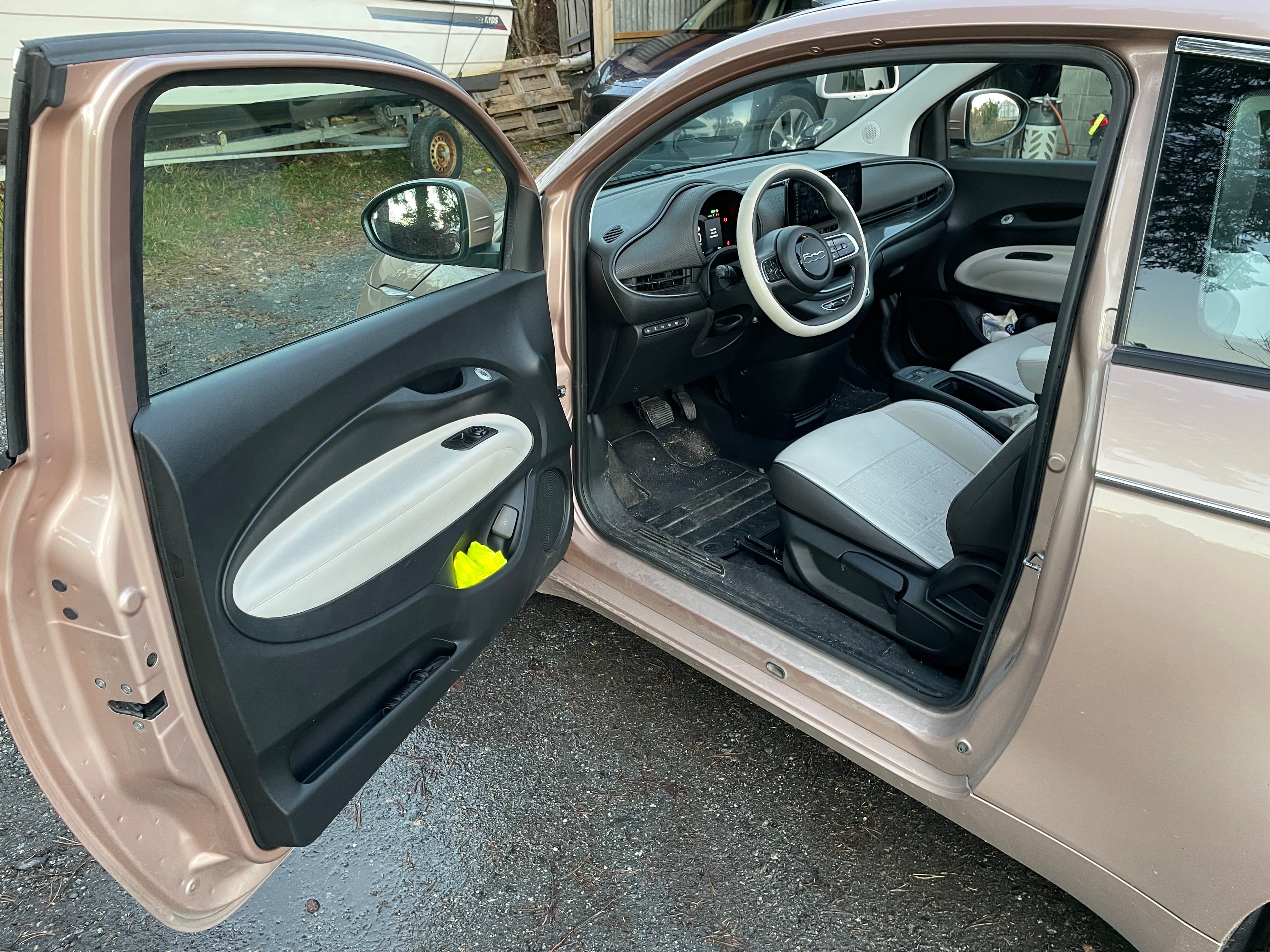 Fiat 500e med Ryggekamera