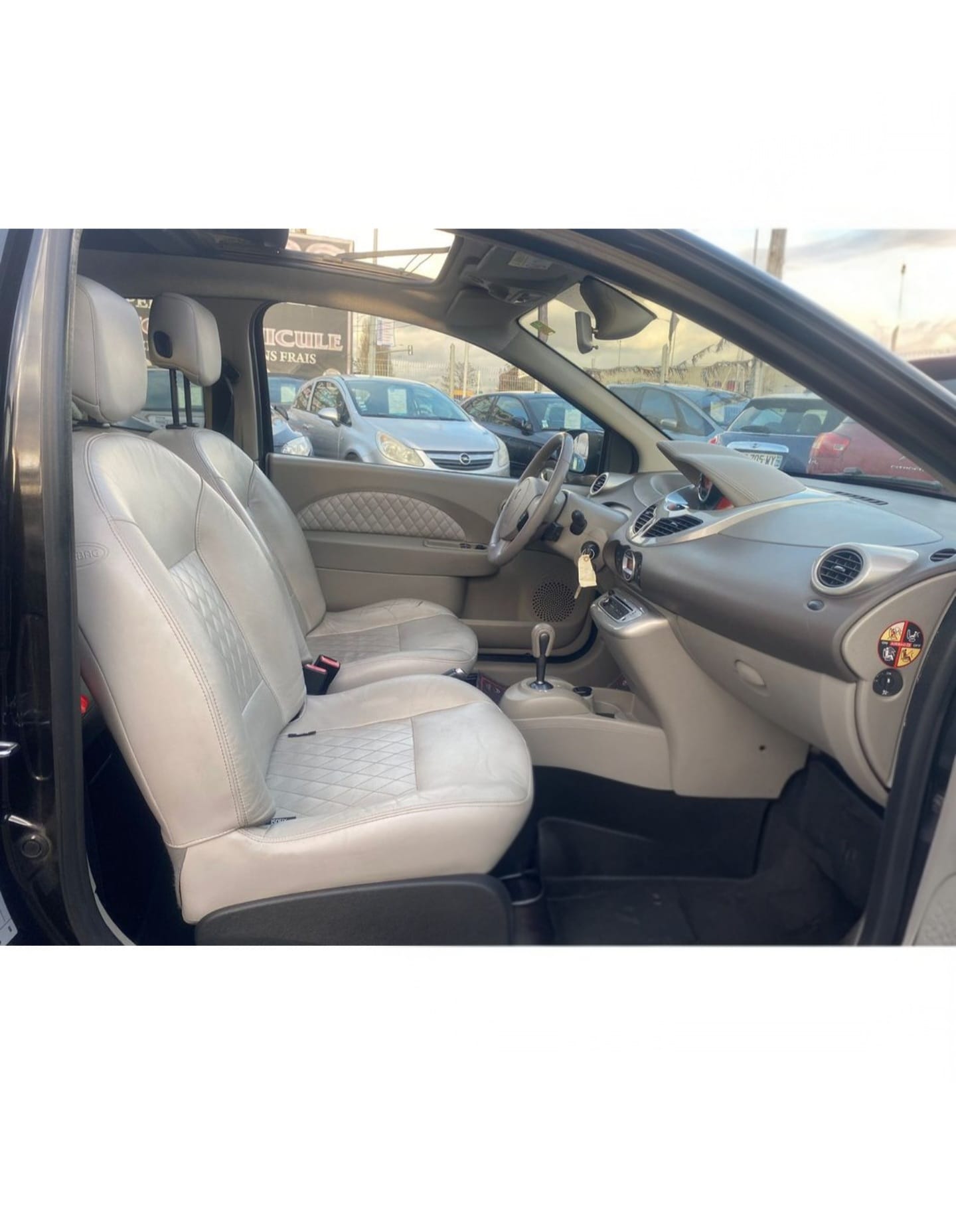 Renault Twingo II 1.2 16s BOITE AUTOMATIQUE 5 CH FISCAUX