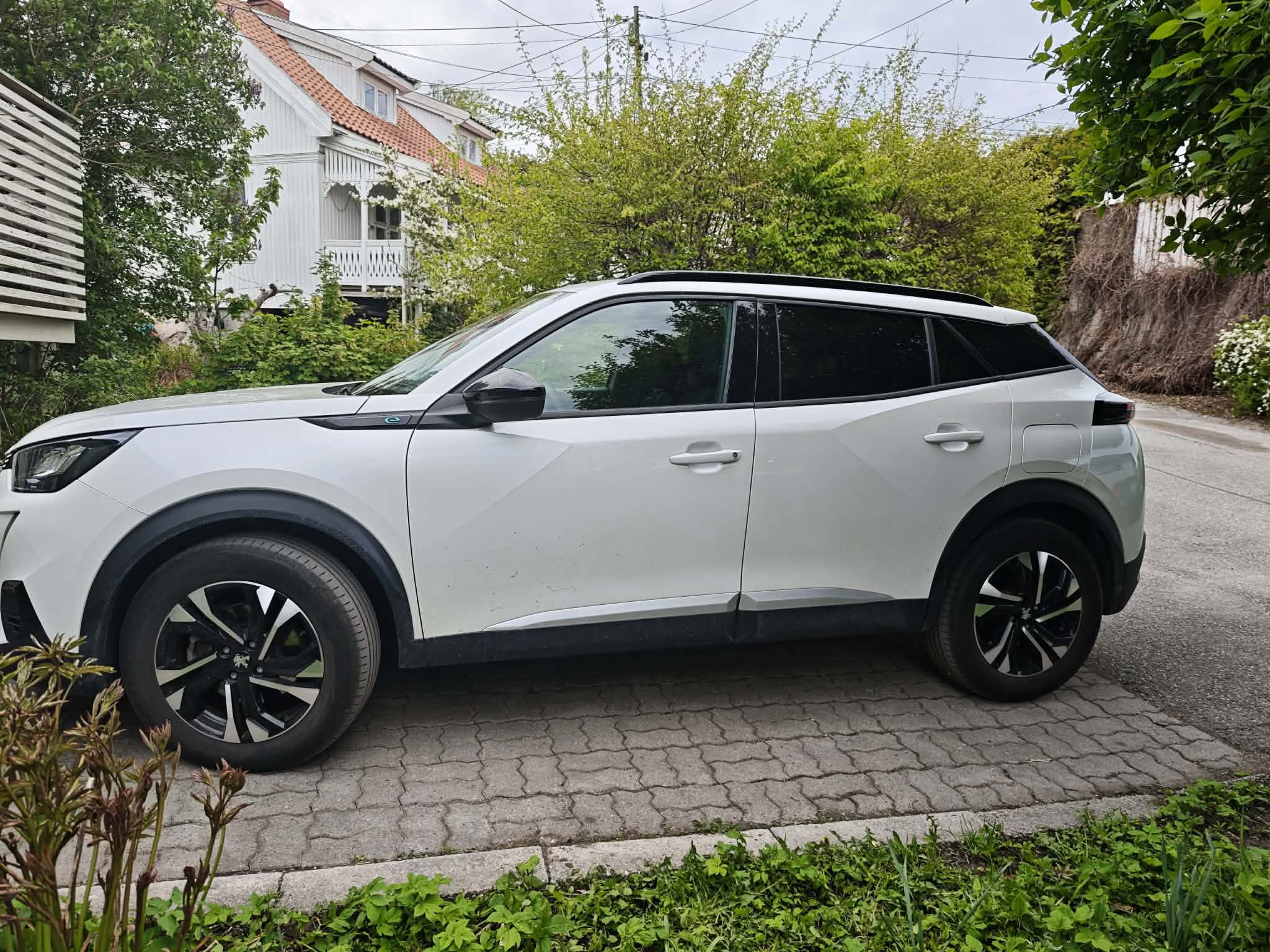 Peugeot e-2008 med Aircondition