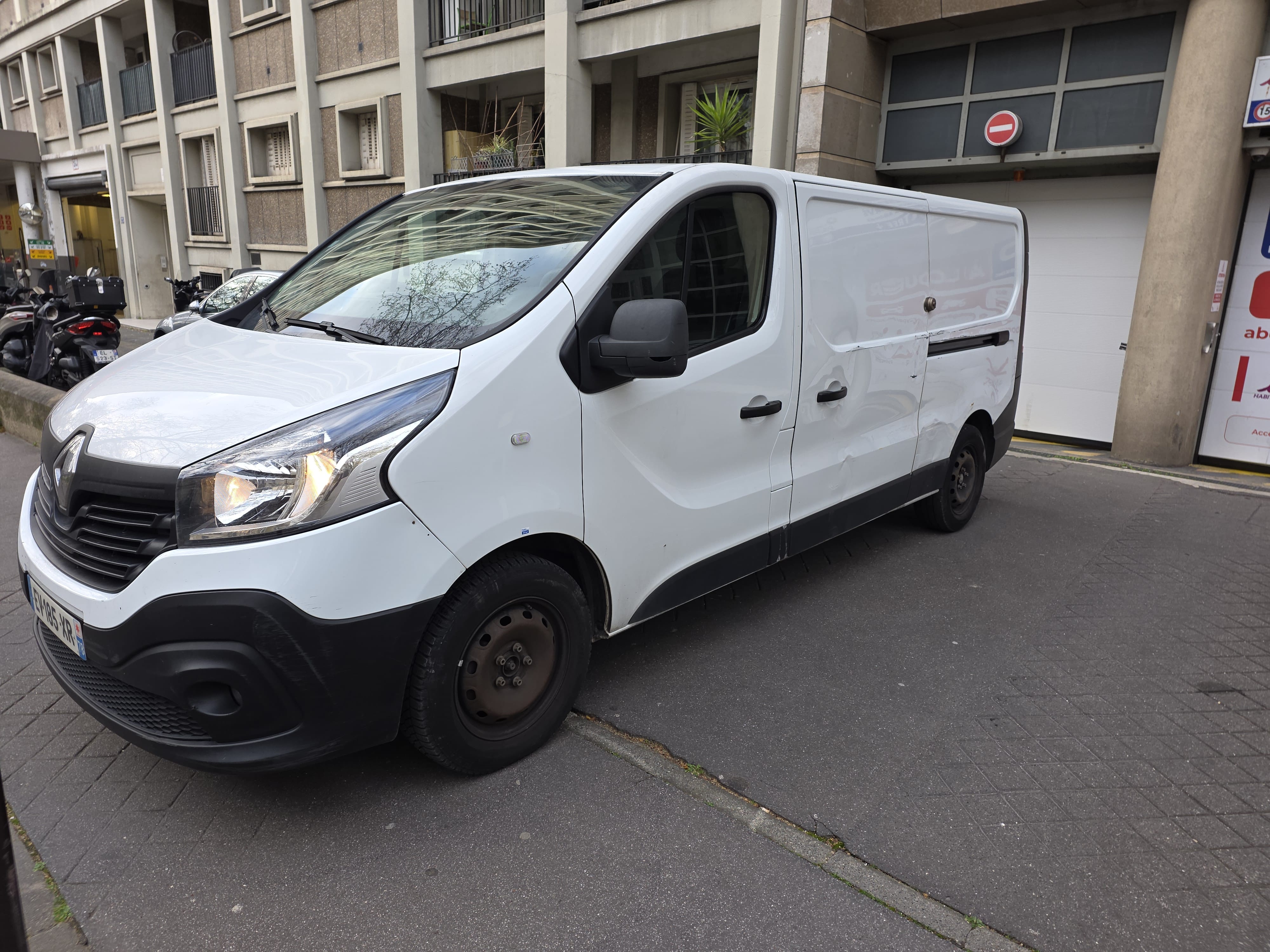 Renault Trafic Fourgon EV185 avec Climatisation