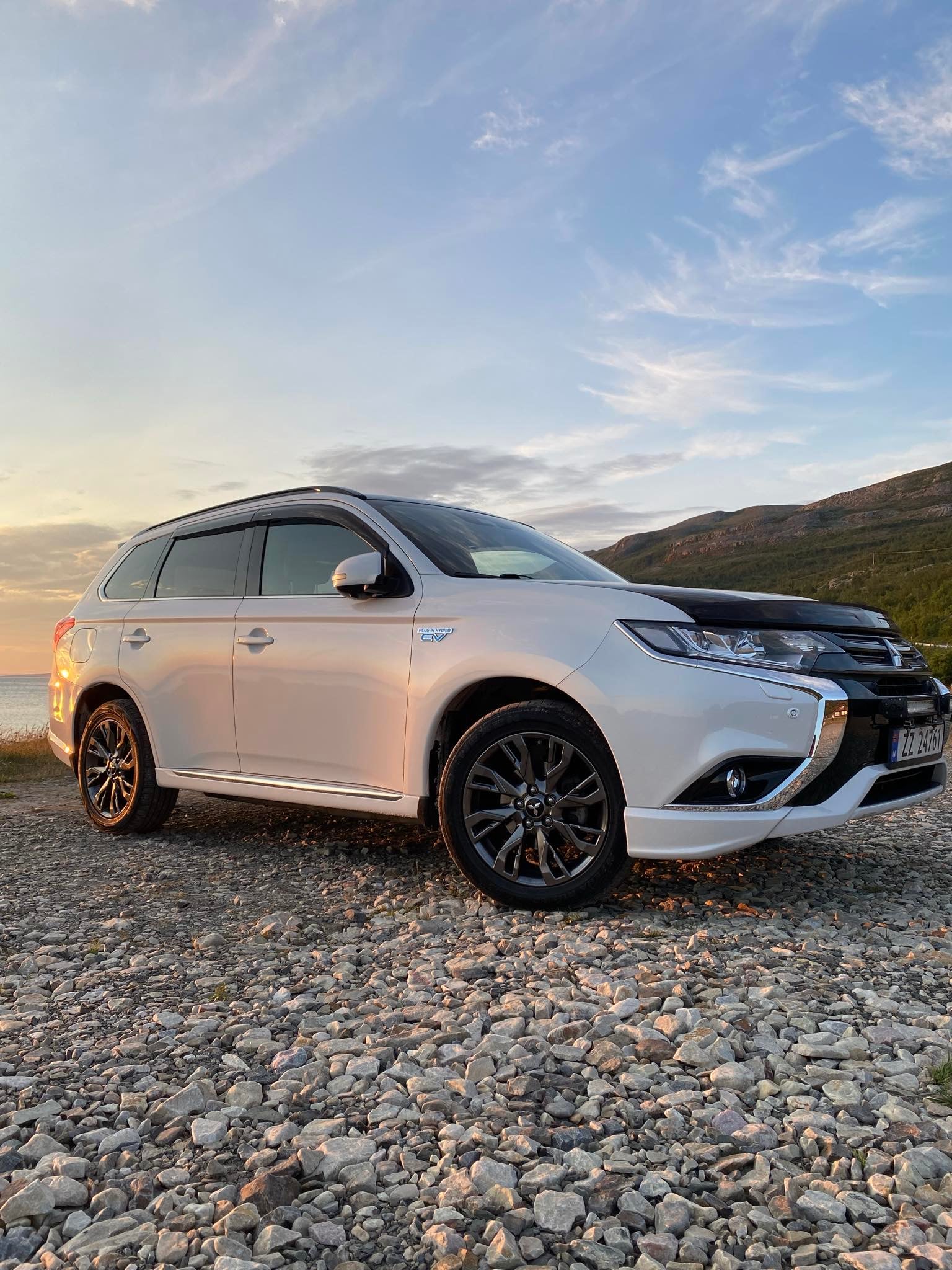 Mitsubishi Outlander PHEV SEL med Cruisekontroll