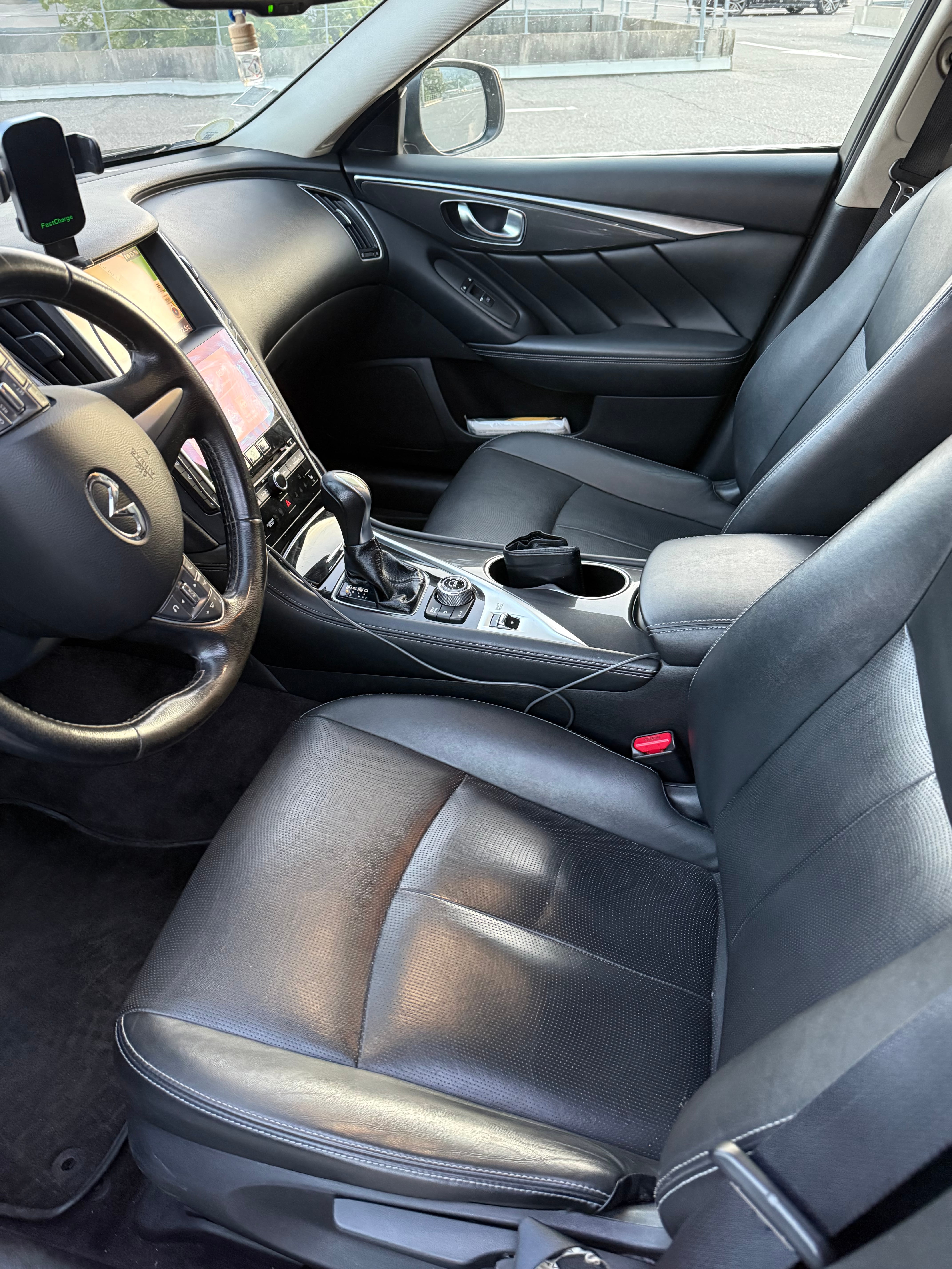 Infiniti Q50 Premium 2.2D avec Audio Bluetooth