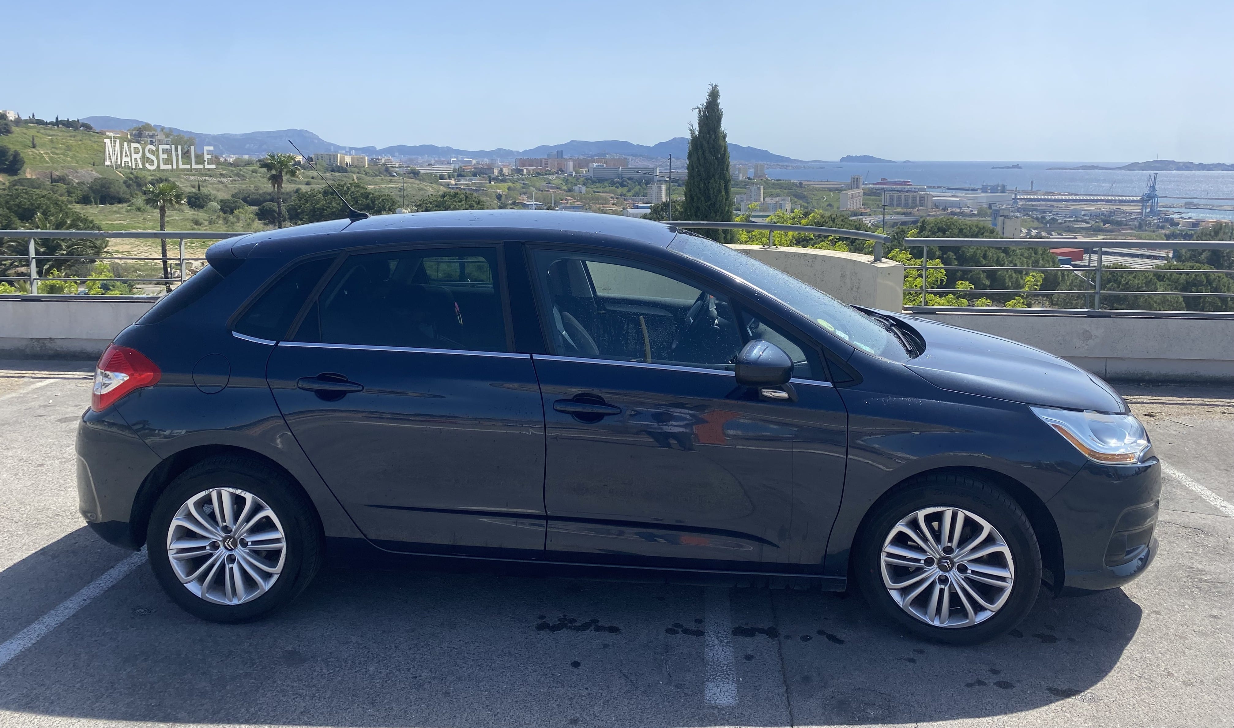 Citroen C4 with Air conditioning