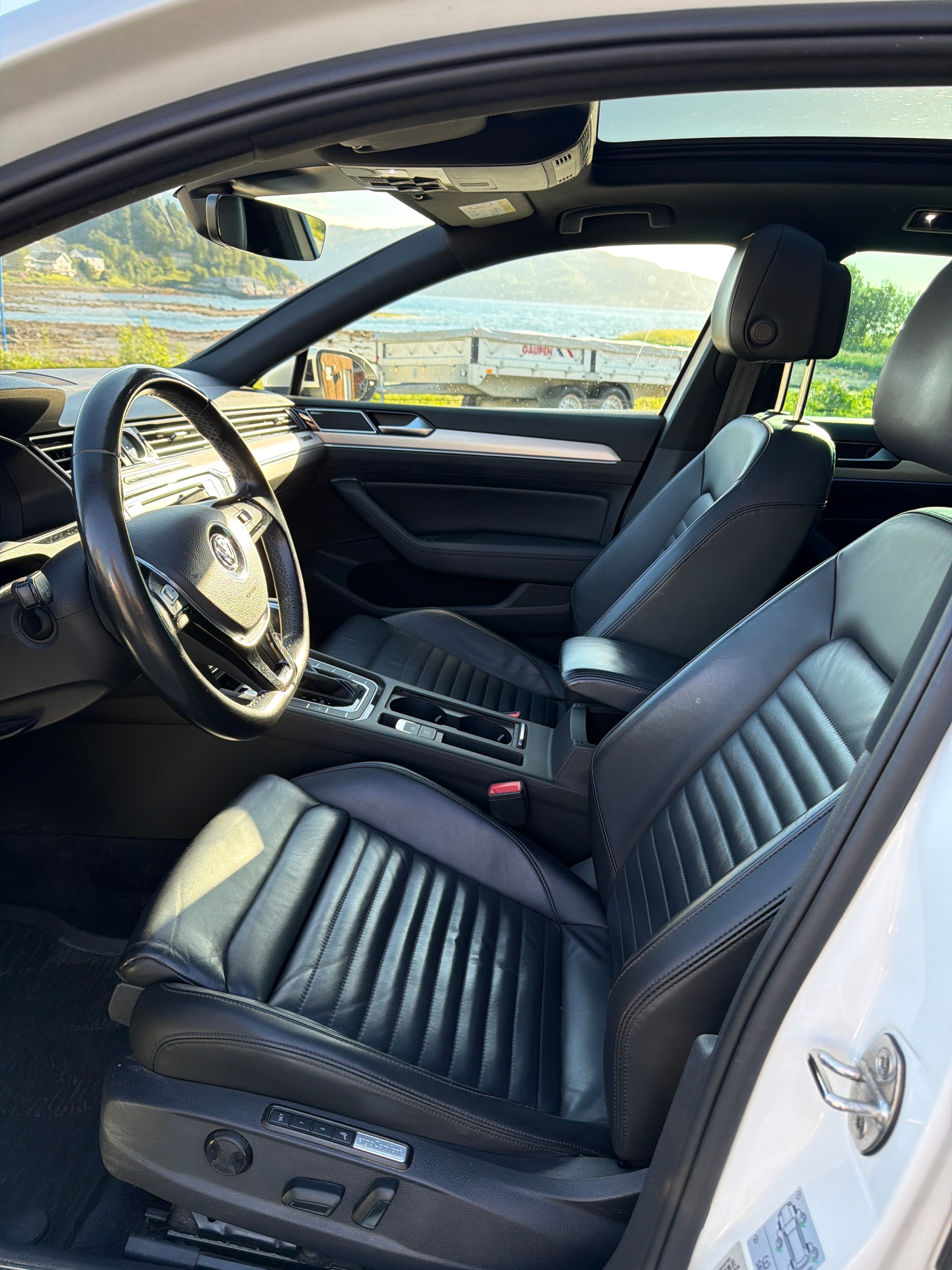 Volkswagen Passat GTE med GPS