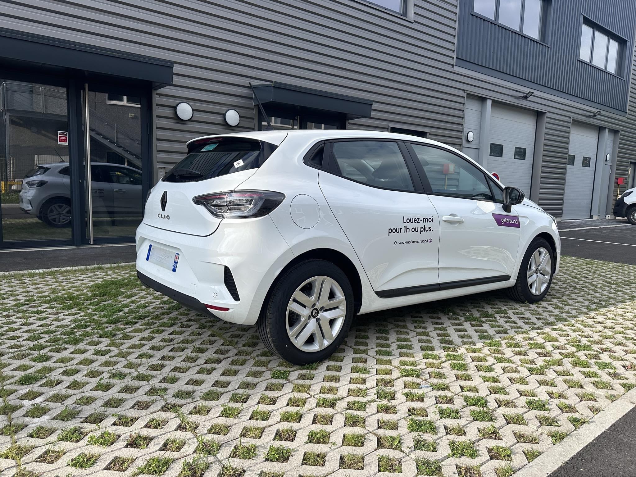 Renault Clio avec Siège bébé