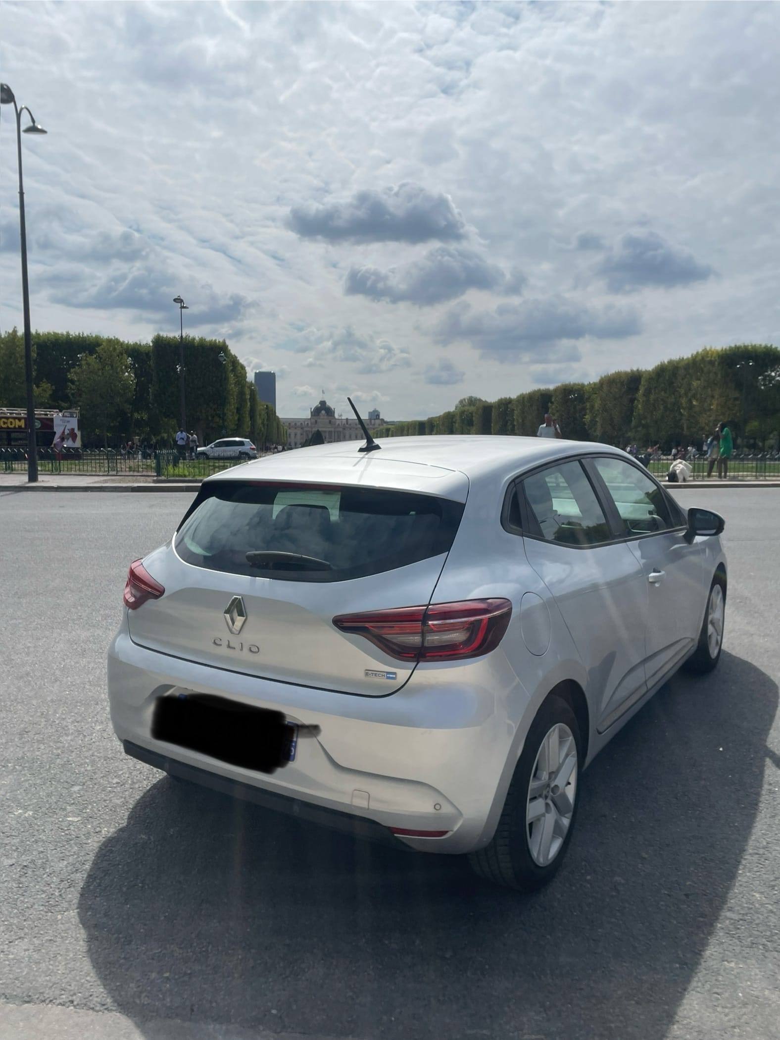 Renault Clio E-tech avec GPS