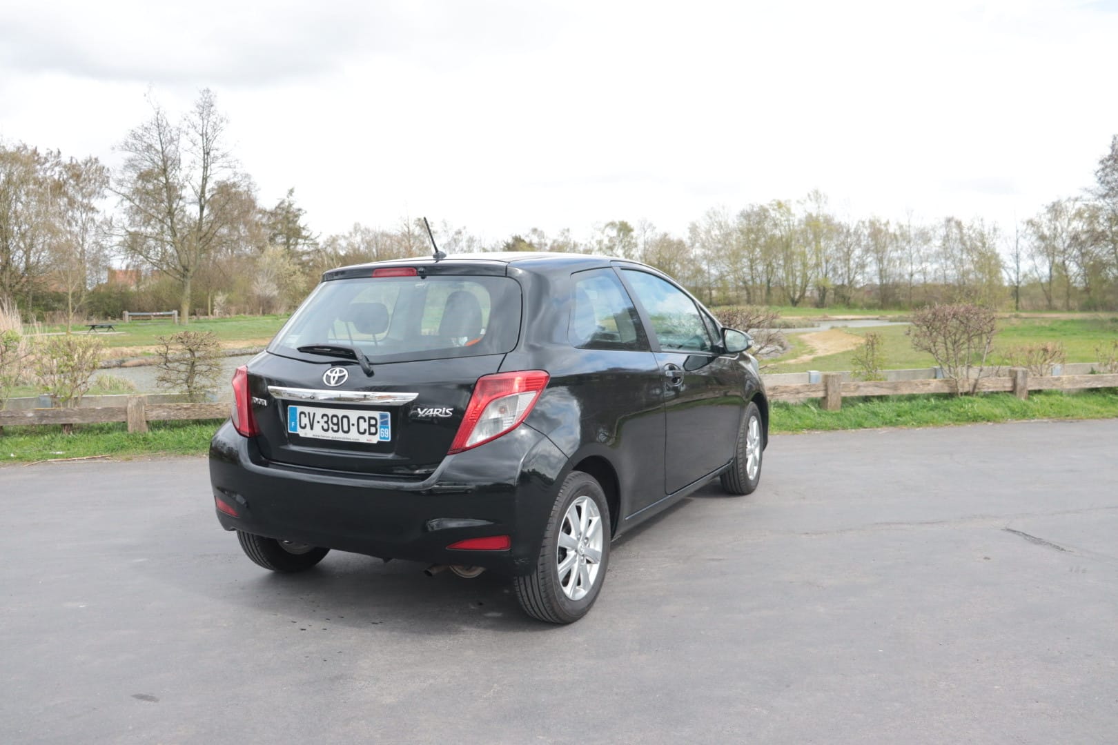 Toyota Yaris avec Siège bébé