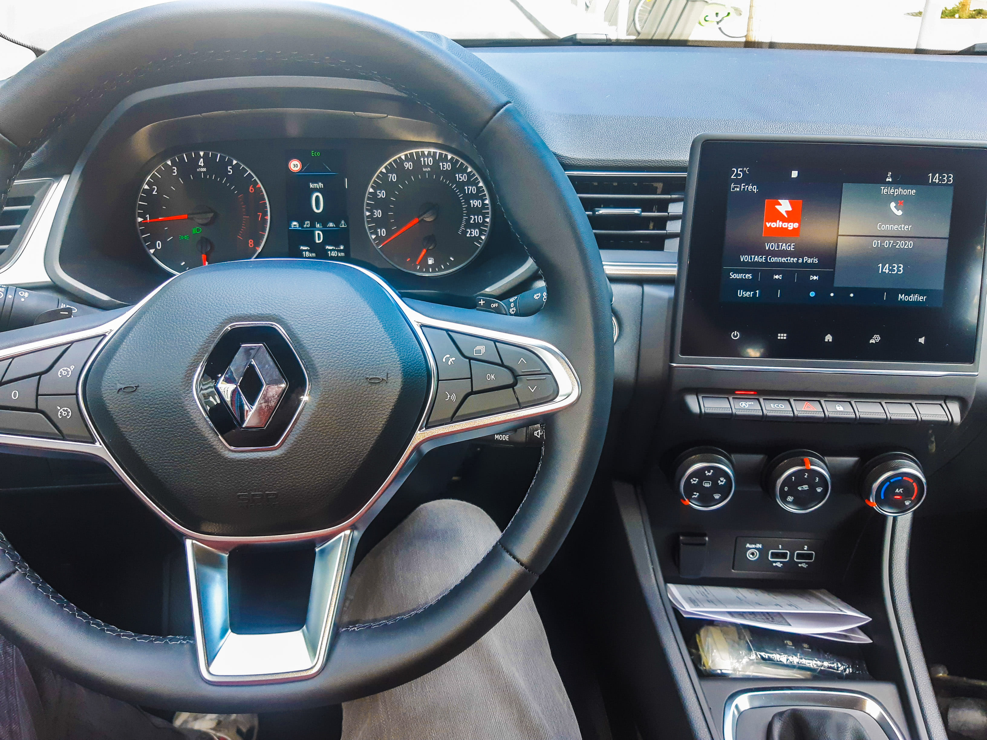 Renault Captur (FQ269) TCe 130 Boite Auto EDC (clim, régulateur, bluetooth, ...) rouge #db avec Entrée audio / iPod