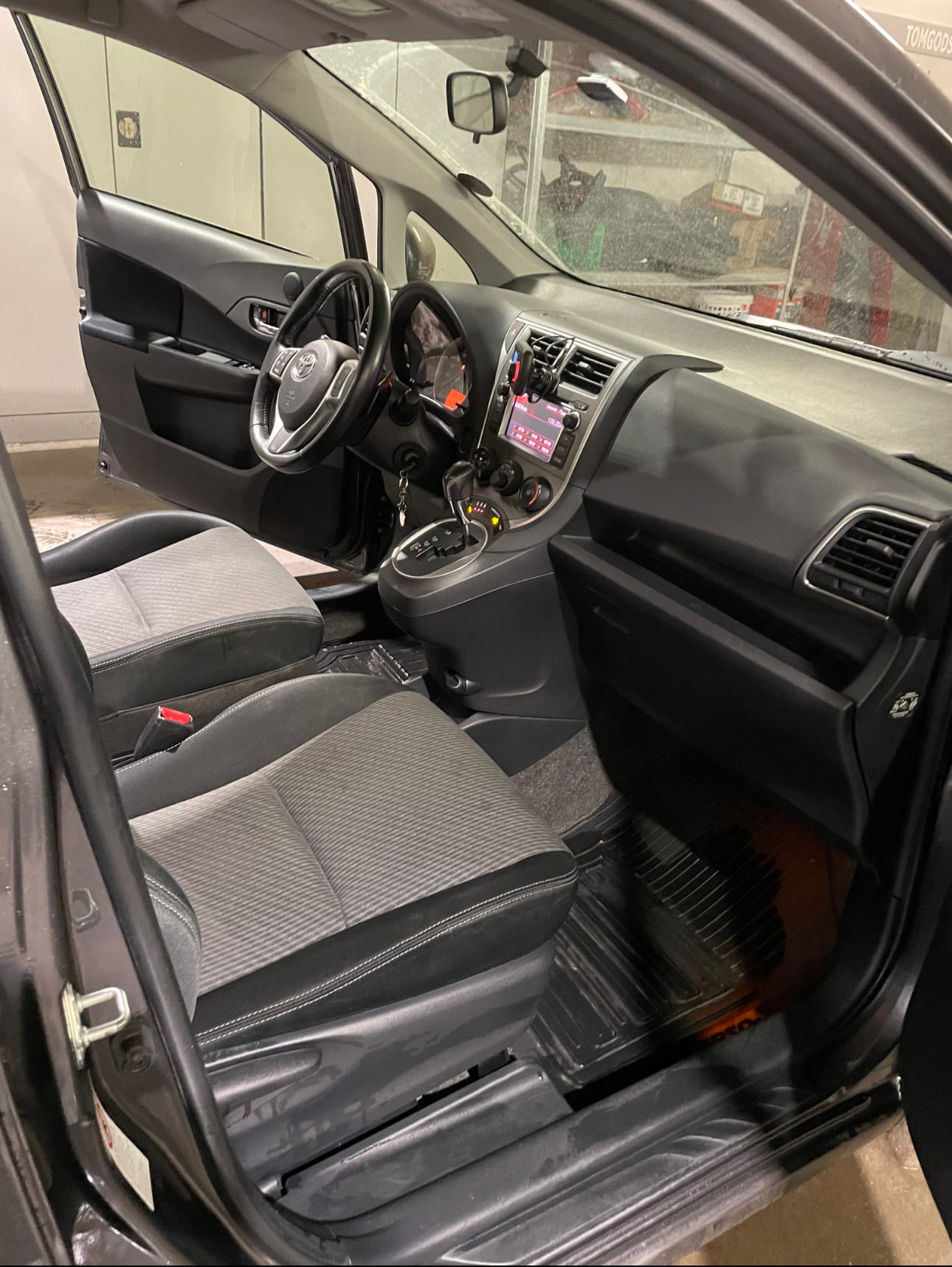 Toyota Verso-S med GPS