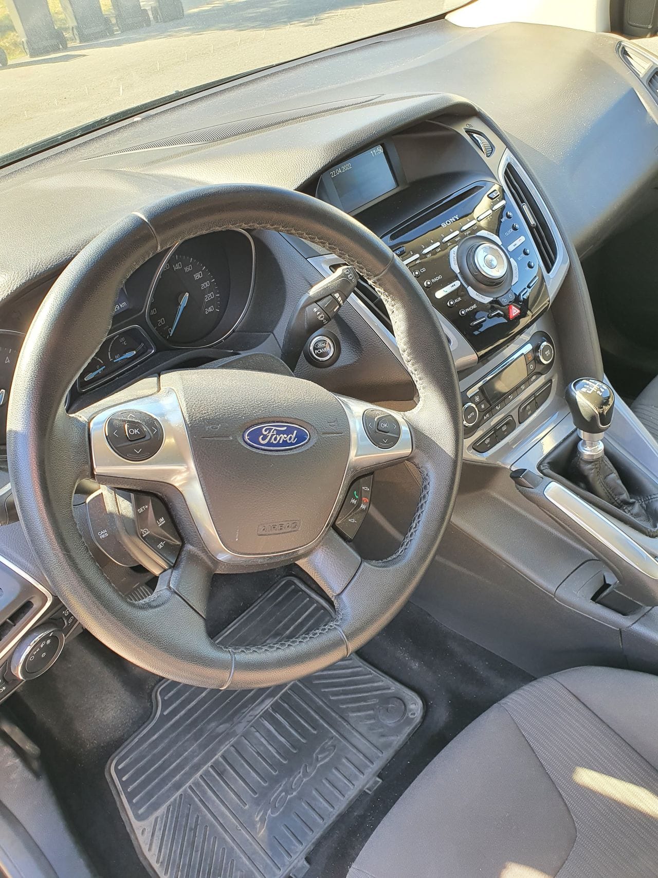 Ford Focus SW mit Dachbox