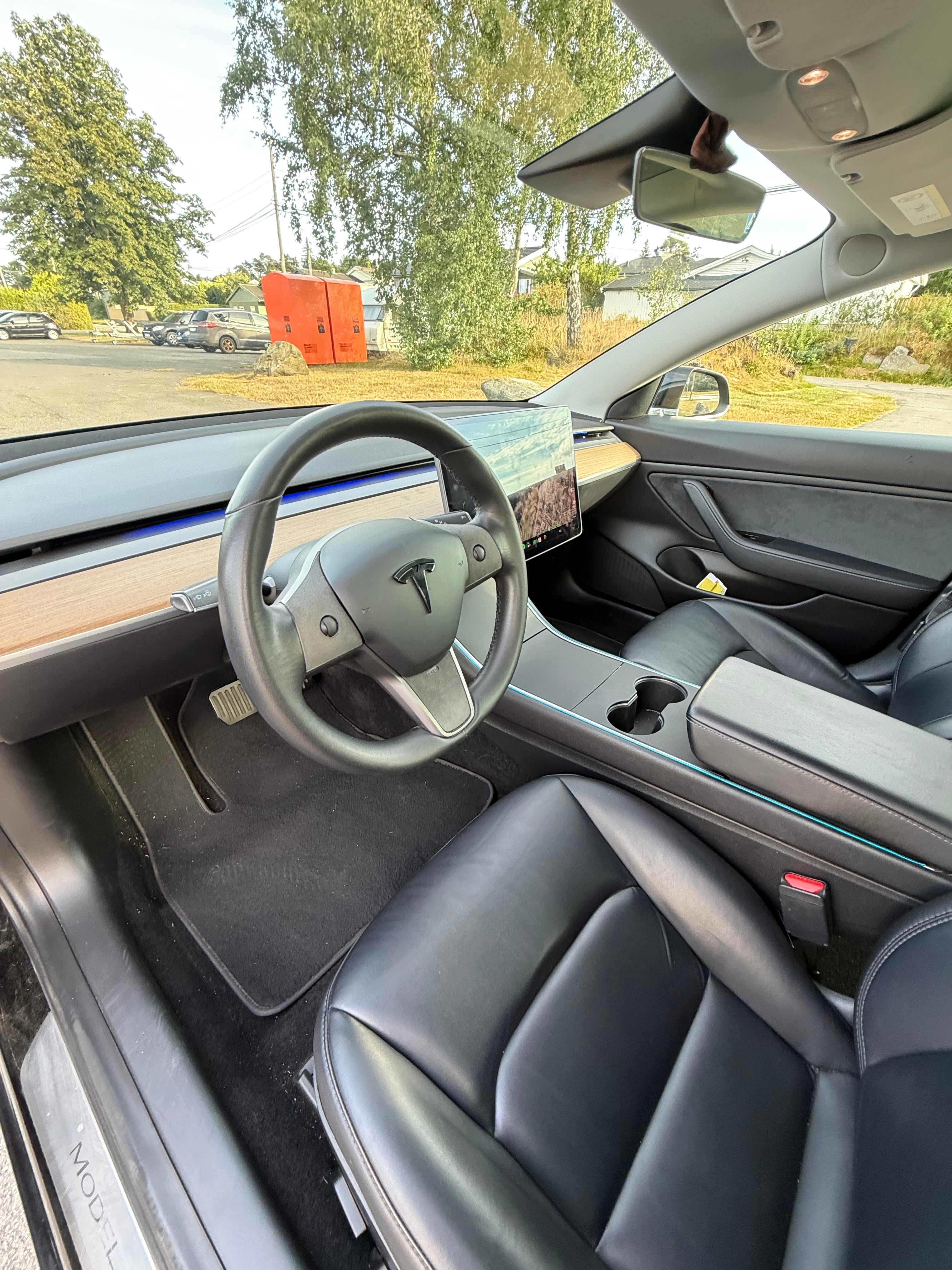 Tesla Model 3 Performance med GPS