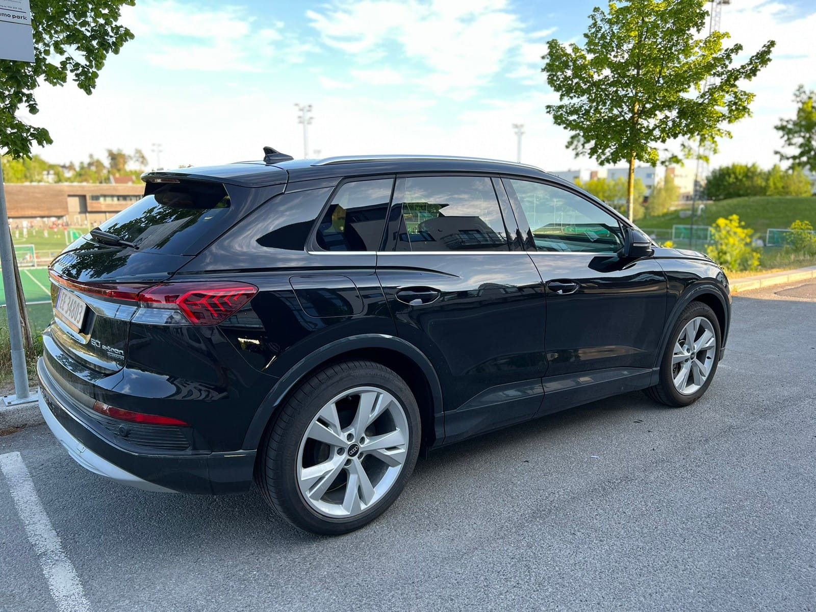 Audi Q4 35 e-tron (RWD) 50 quattro med Aircondition