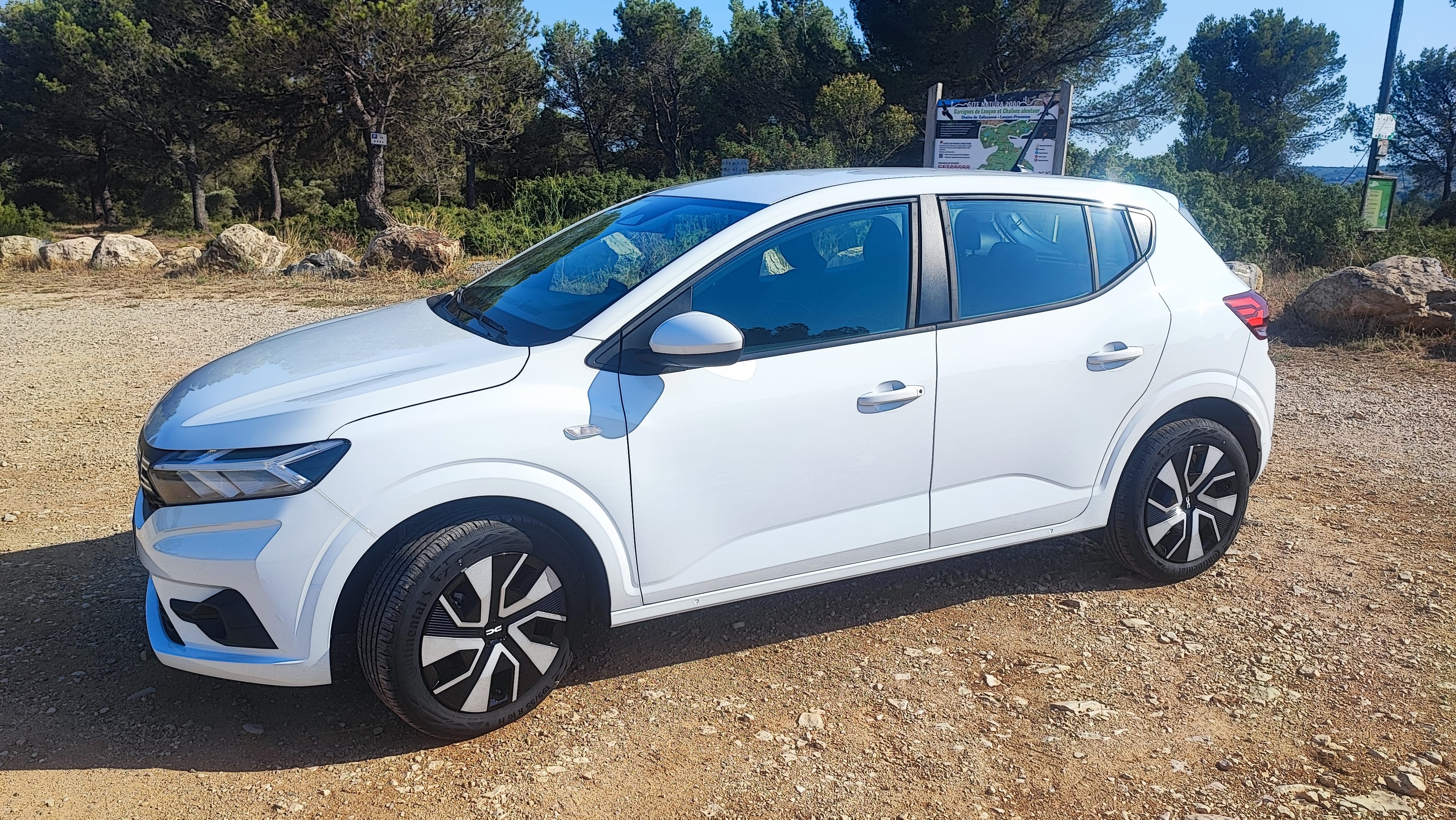Dacia Sandero TCE 90 avec Climatisation