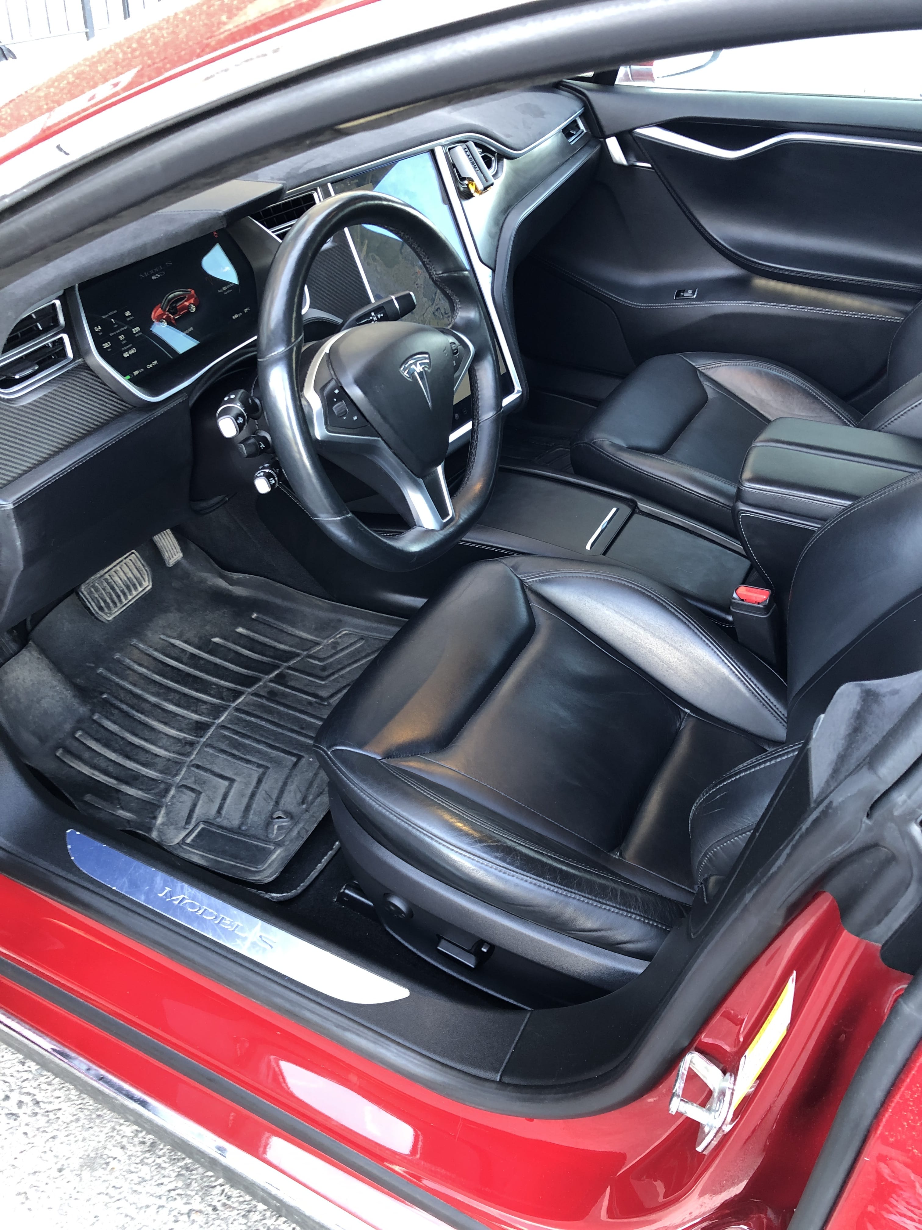Tesla Model S 85D med Cruisekontroll