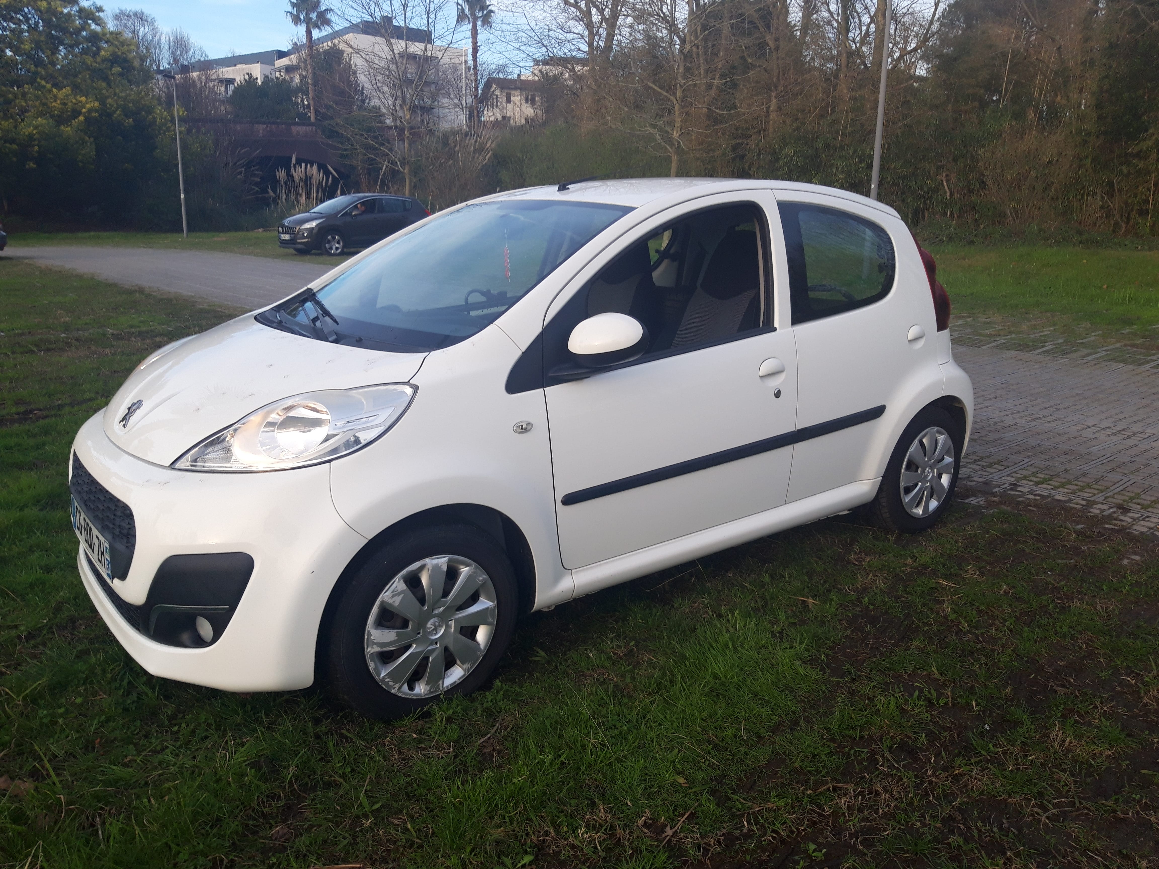 Peugeot 107 ACTIVE avec Climatisation