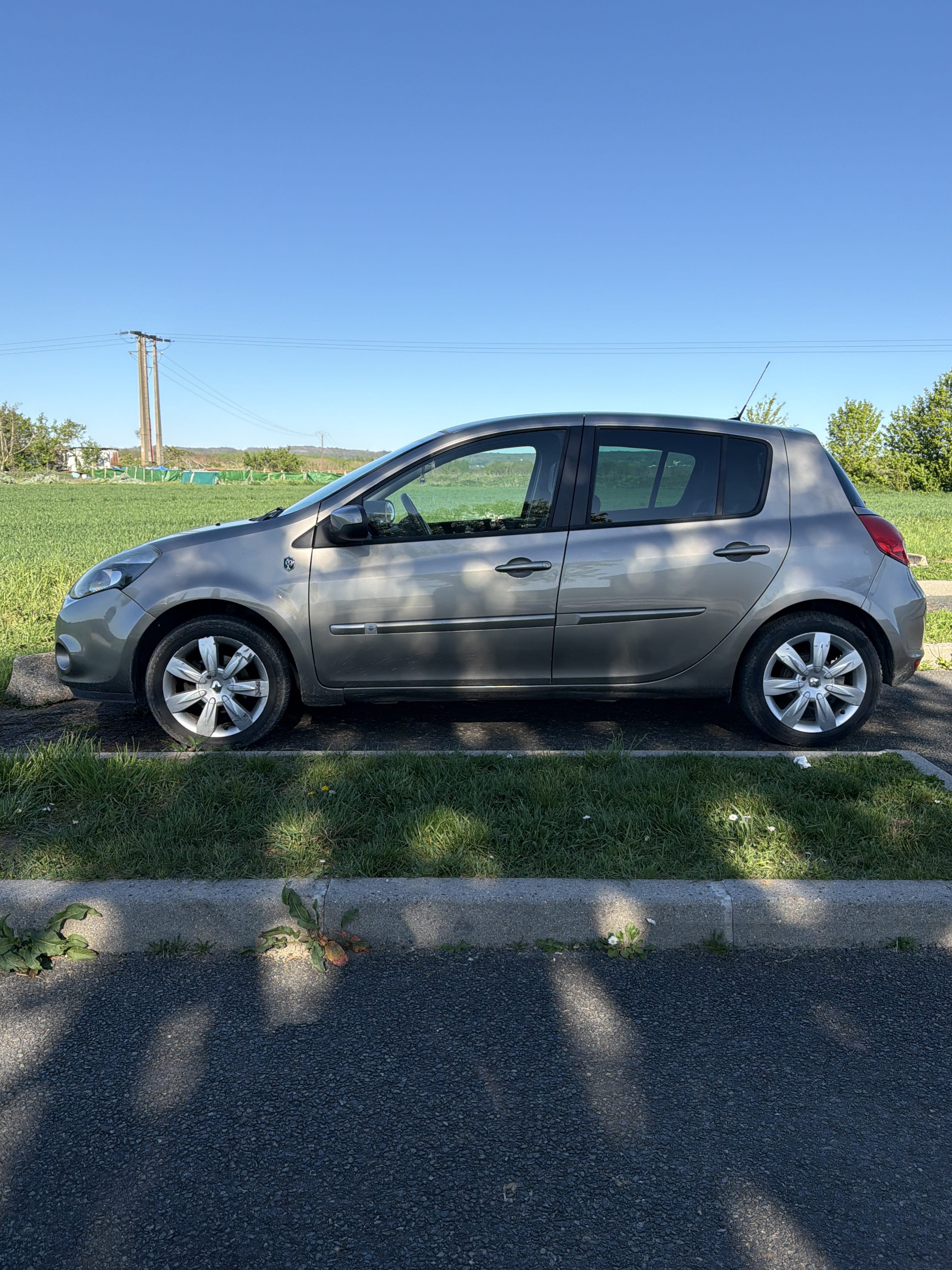 Renault Clio avec Climatisation