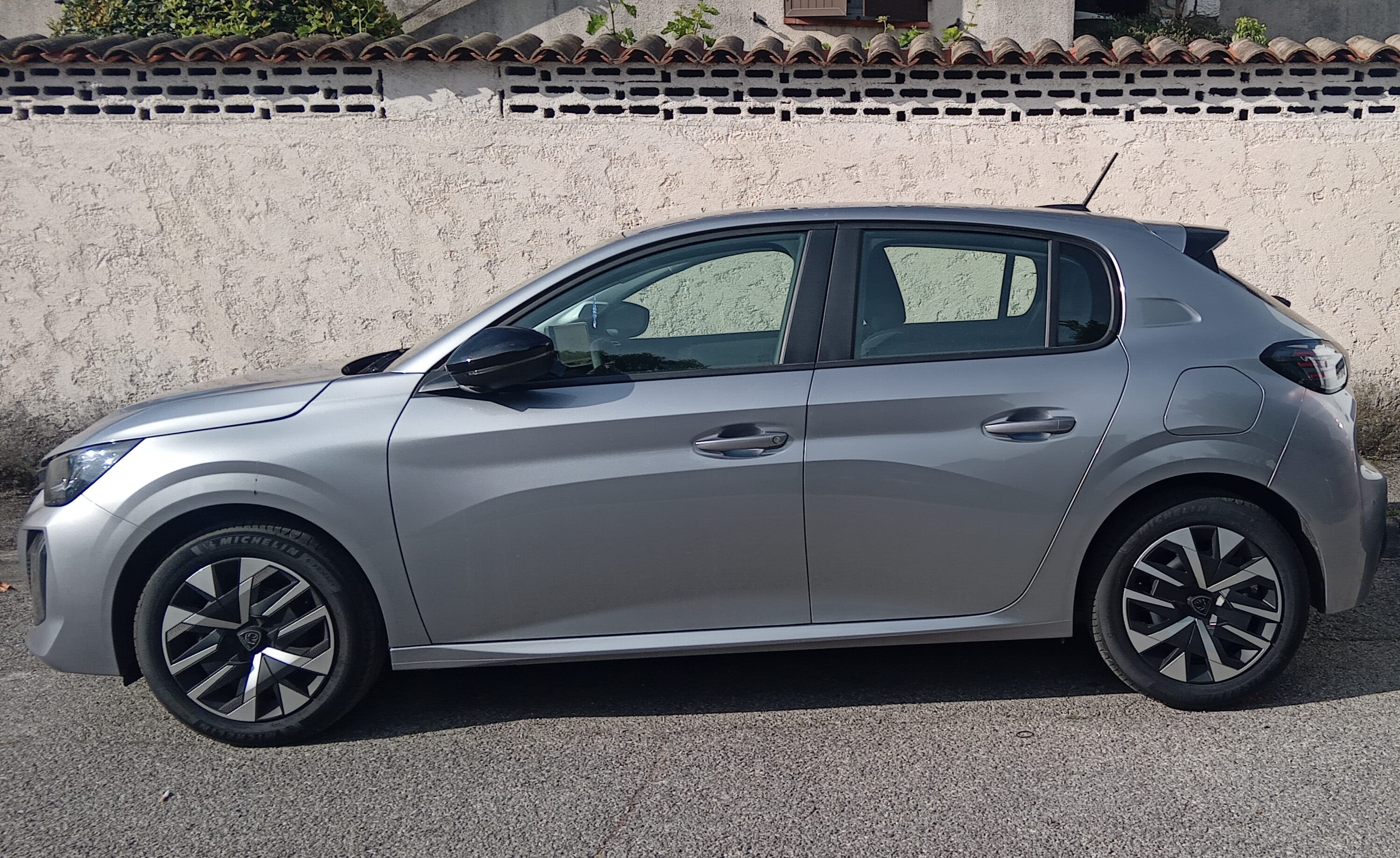 Peugeot 208 avec Climatisation