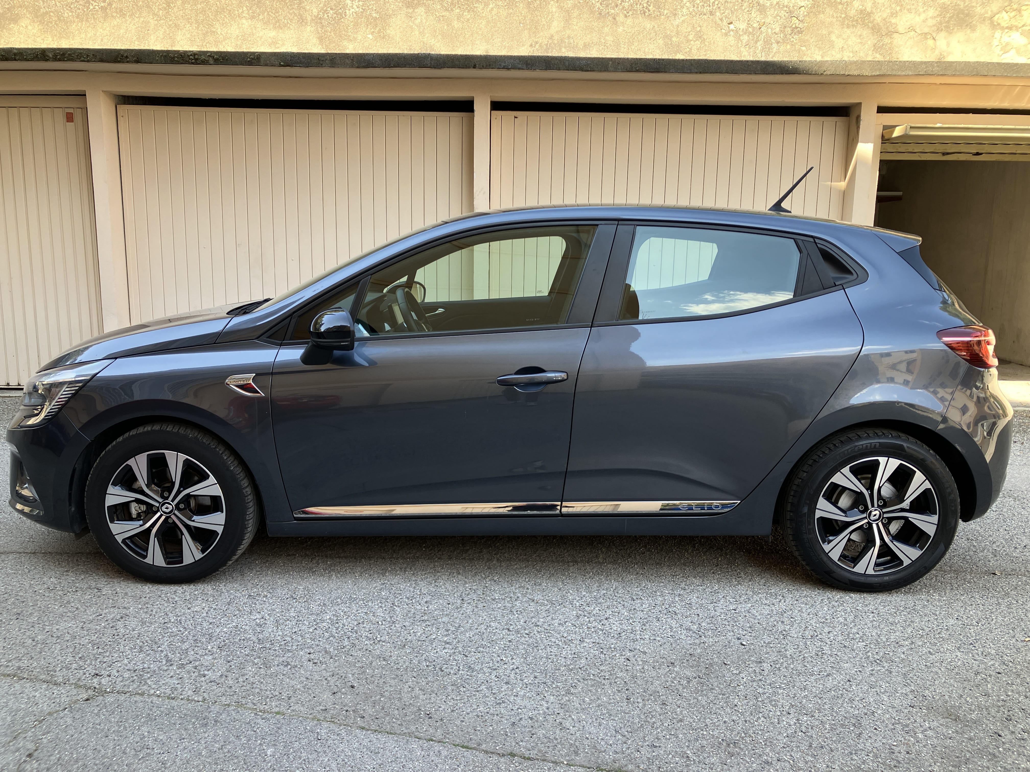 Renault Clio avec Climatisation