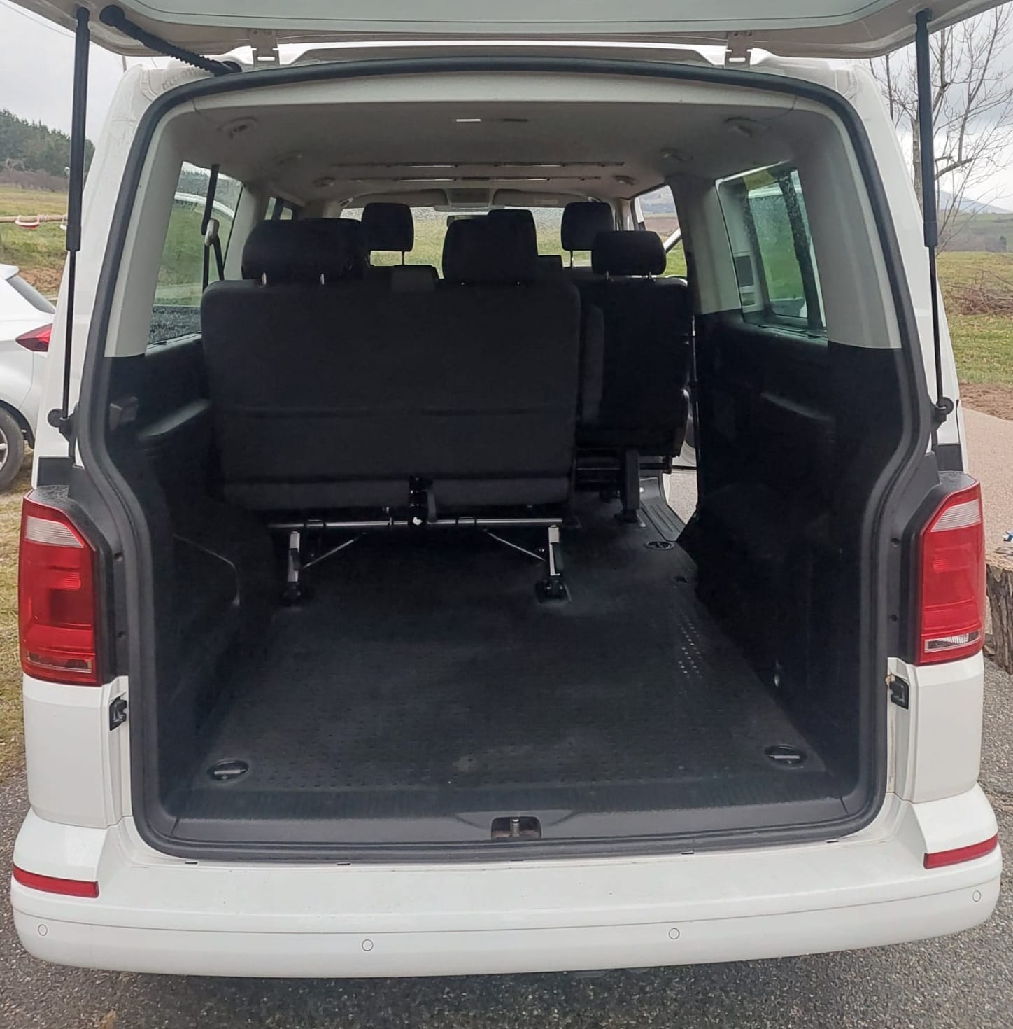 Volkswagen Transporter Combi Caravelle Confortline 2.0 TDi 4Motion