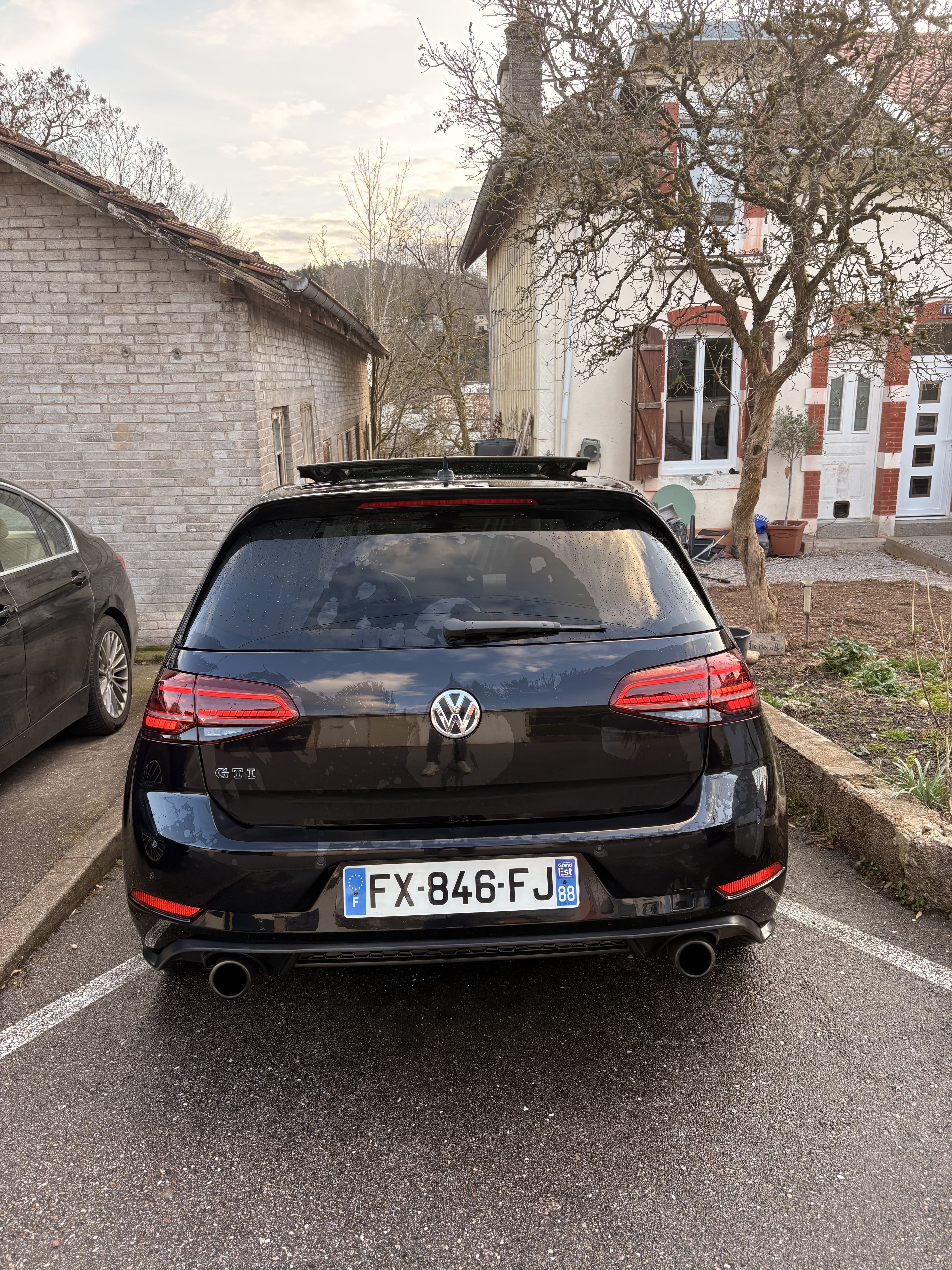 Volkswagen Golf GTI avec GPS