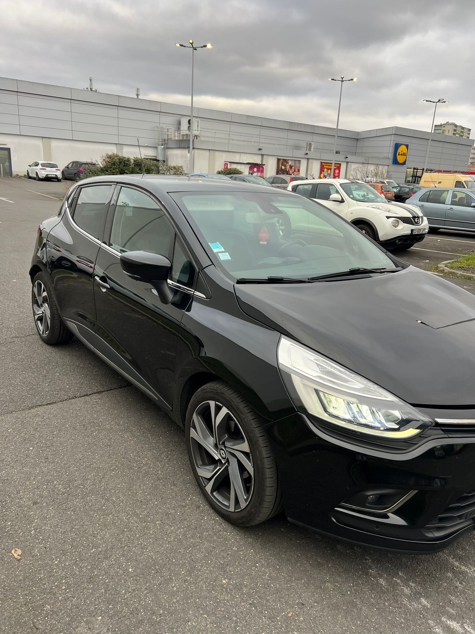 Renault Clio avec Climatisation