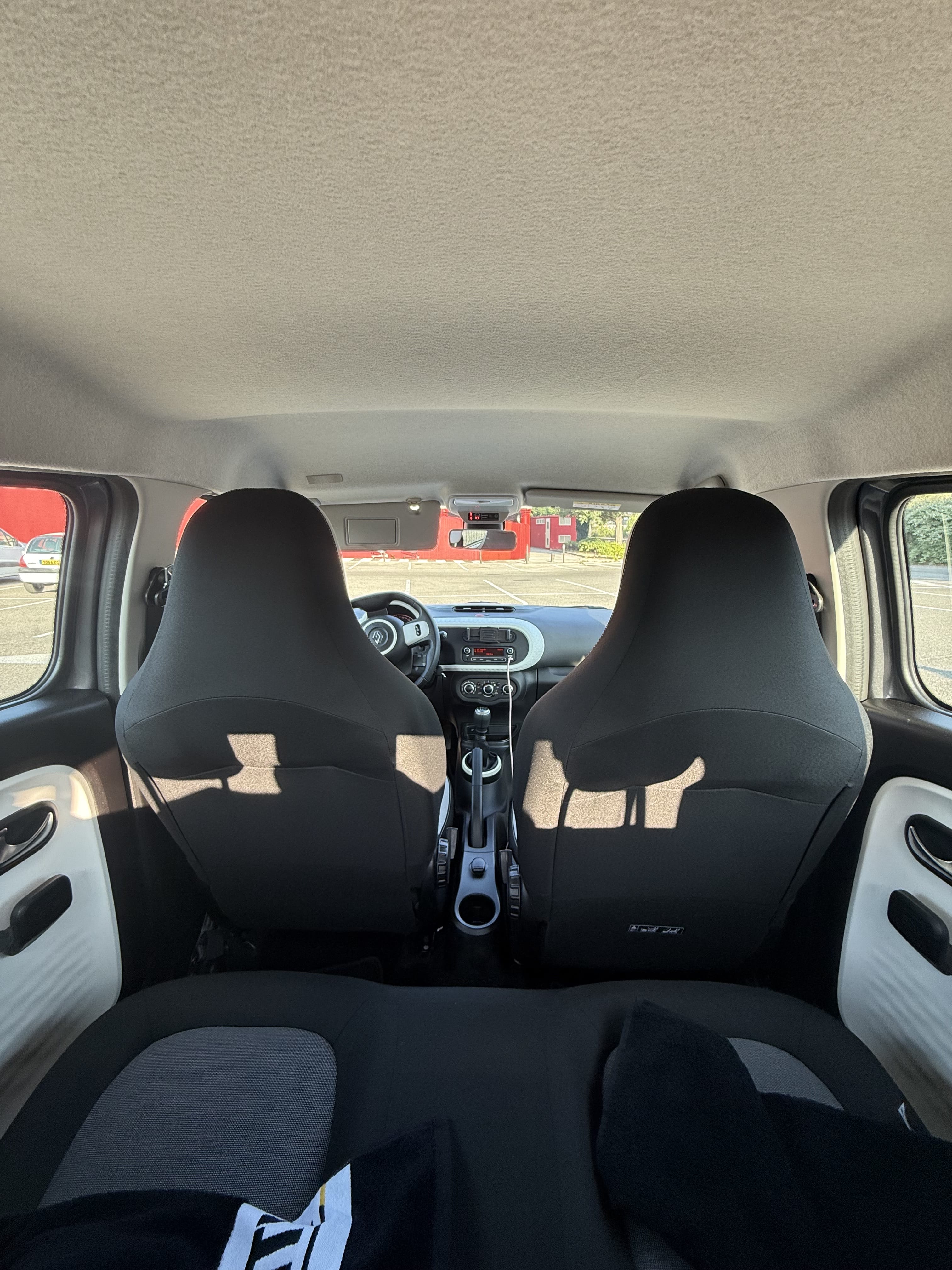Renault Twingo III with Audio / iPod input