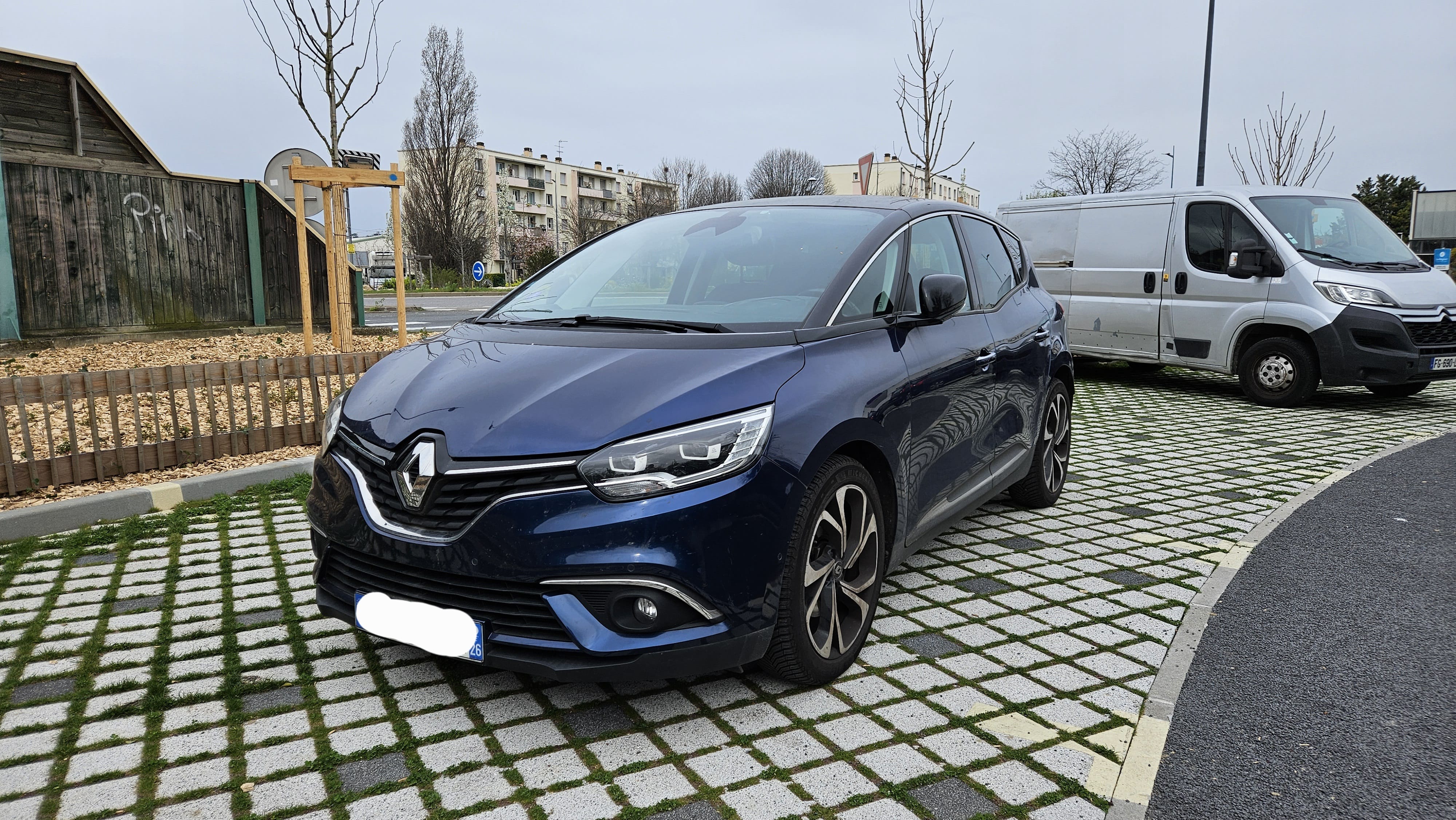 Renault Scenic Essence, 2019, Essence 98, automatique