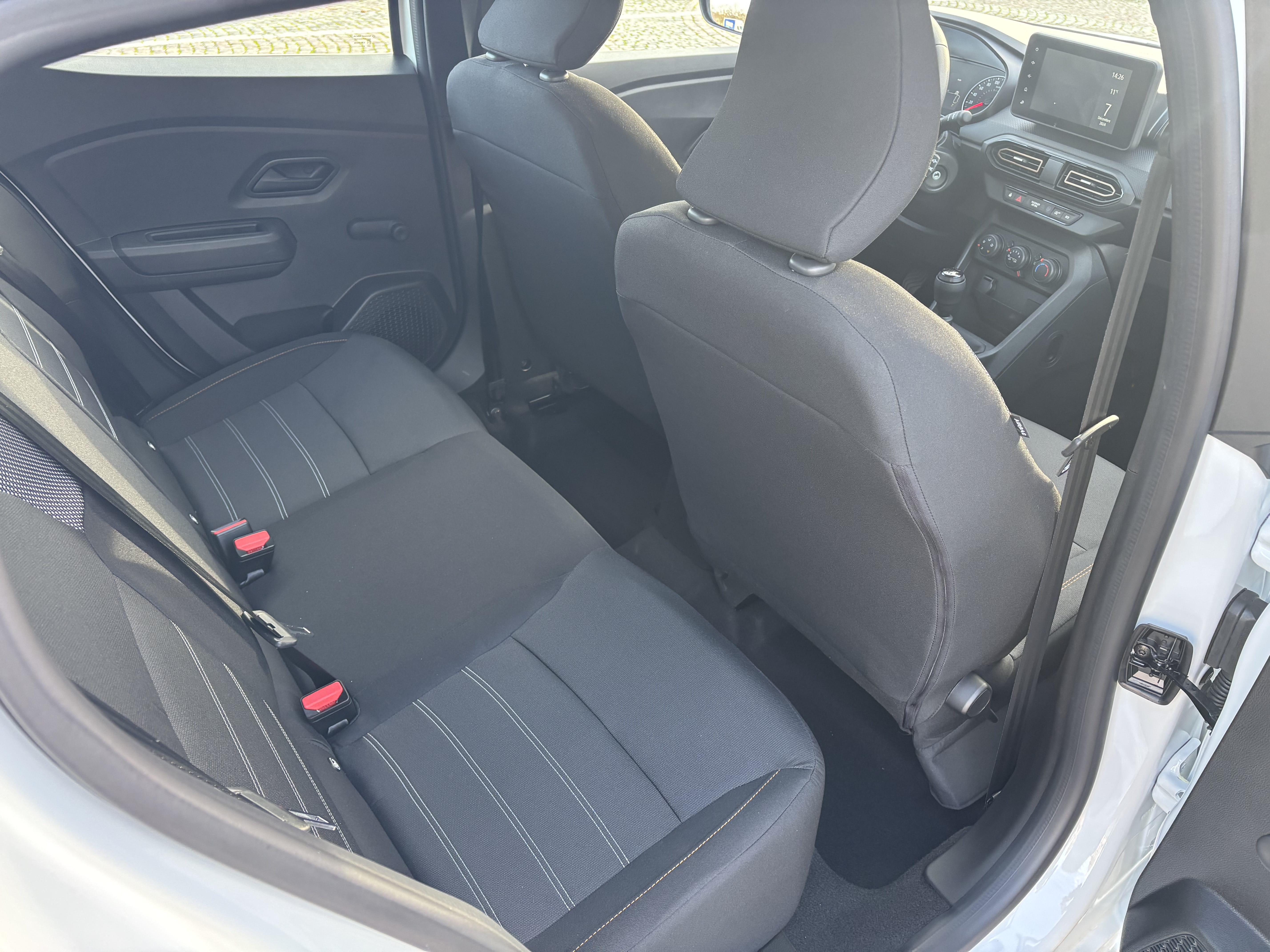 Dacia Sandero Stepway  90 cv / métro ligne 2 / Bluetooth avec Apple CarPlay