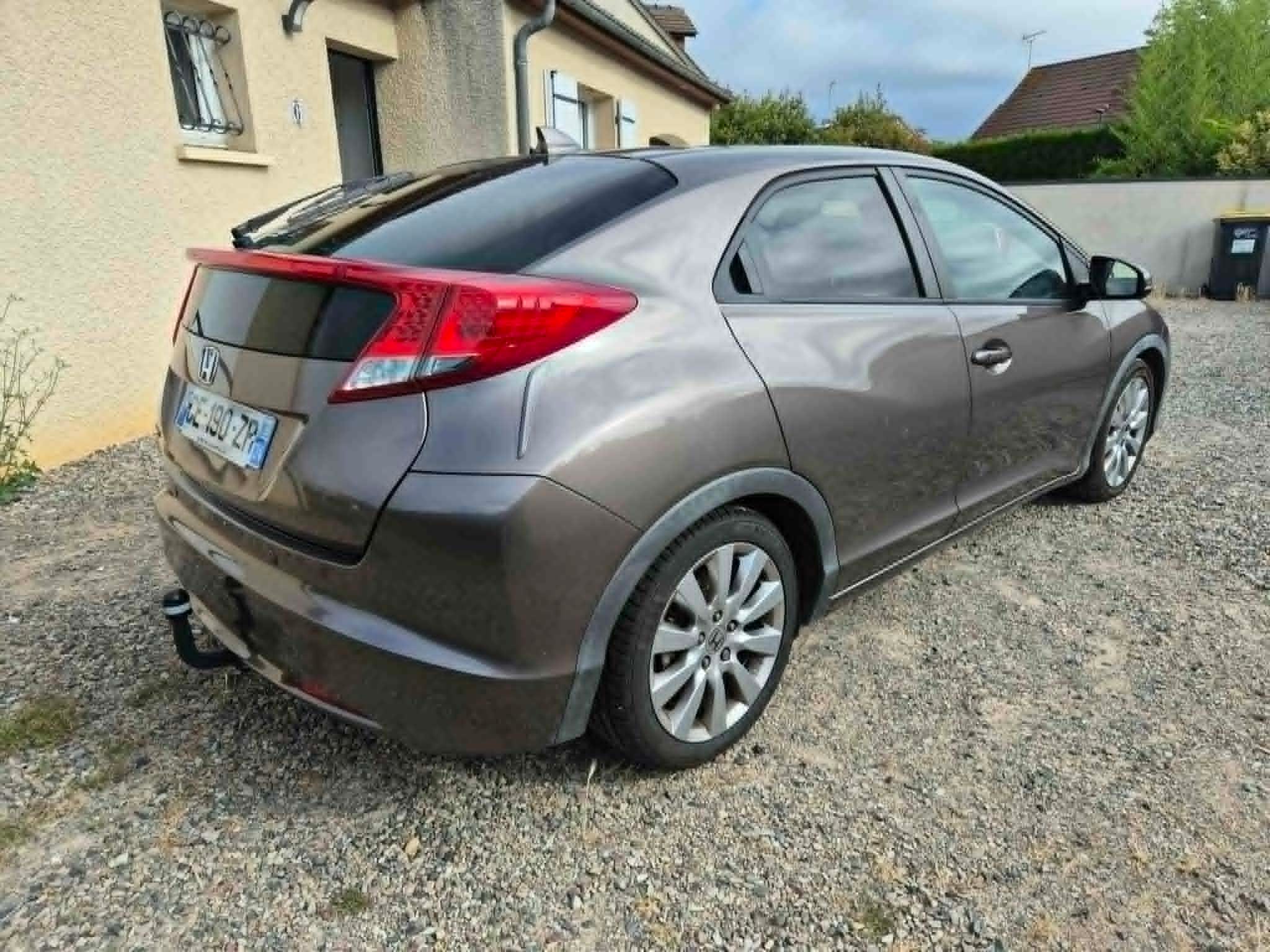 Honda Civic 2.2 I-Dtec 150ch Executive Navi avec Climatisation