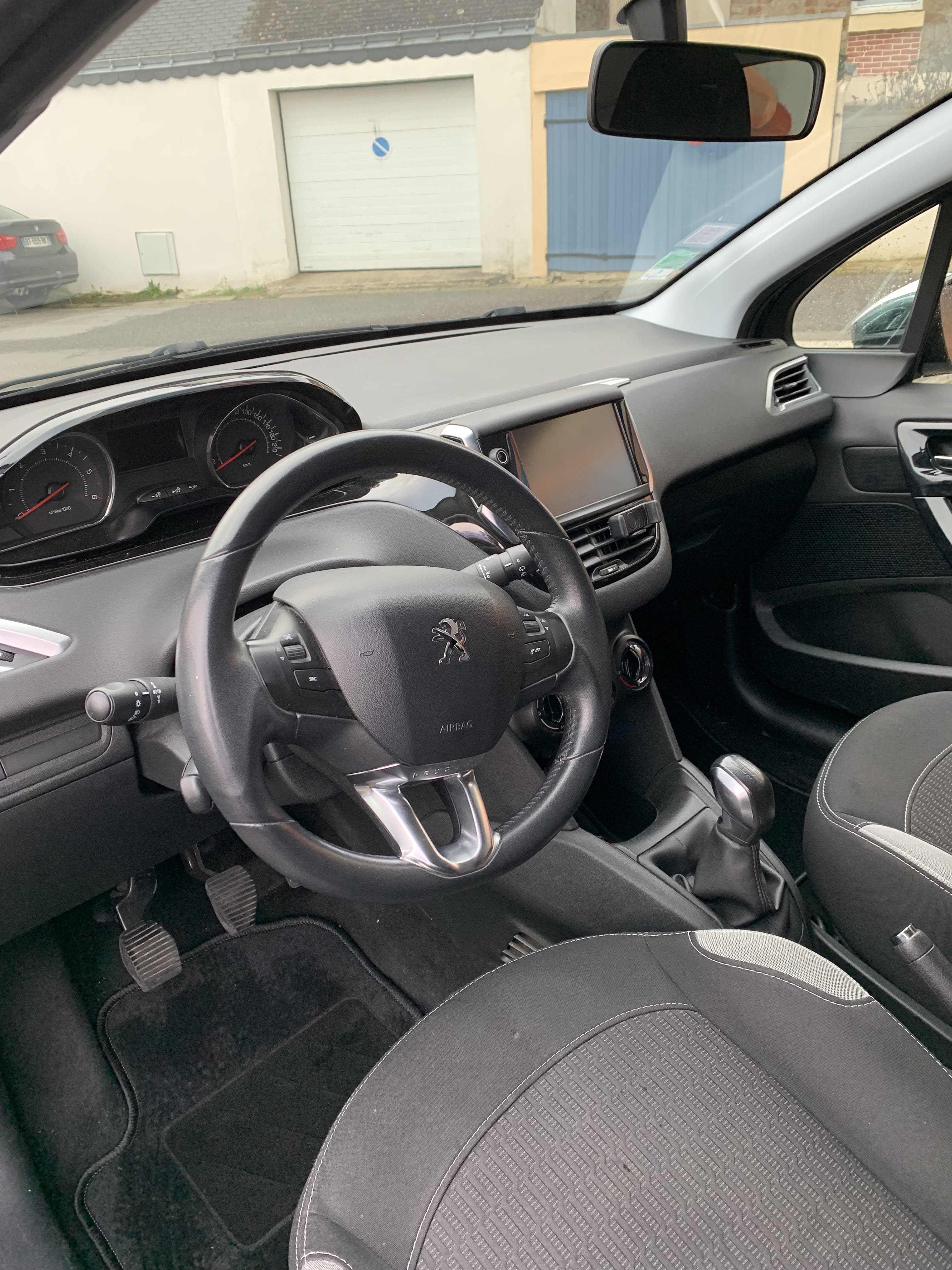 Peugeot 208 avec Climatisation