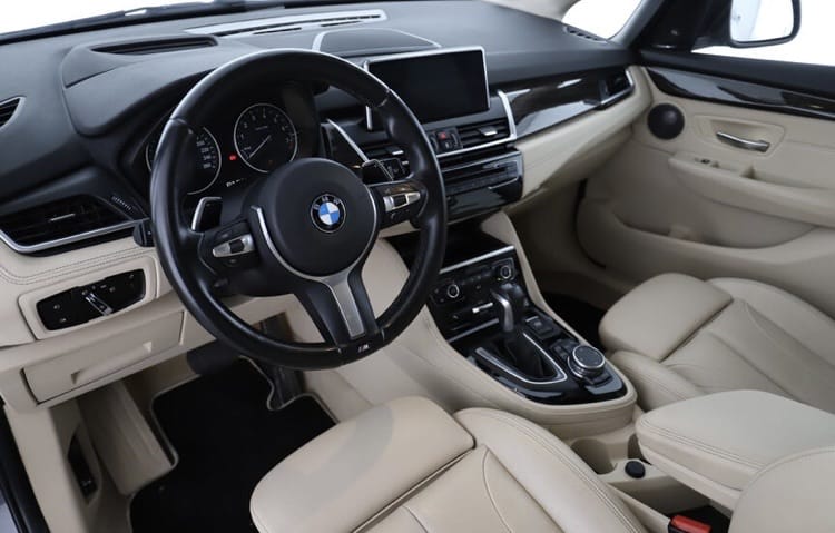 BMW Série 2 Active Tourer 225i luxury avec GPS