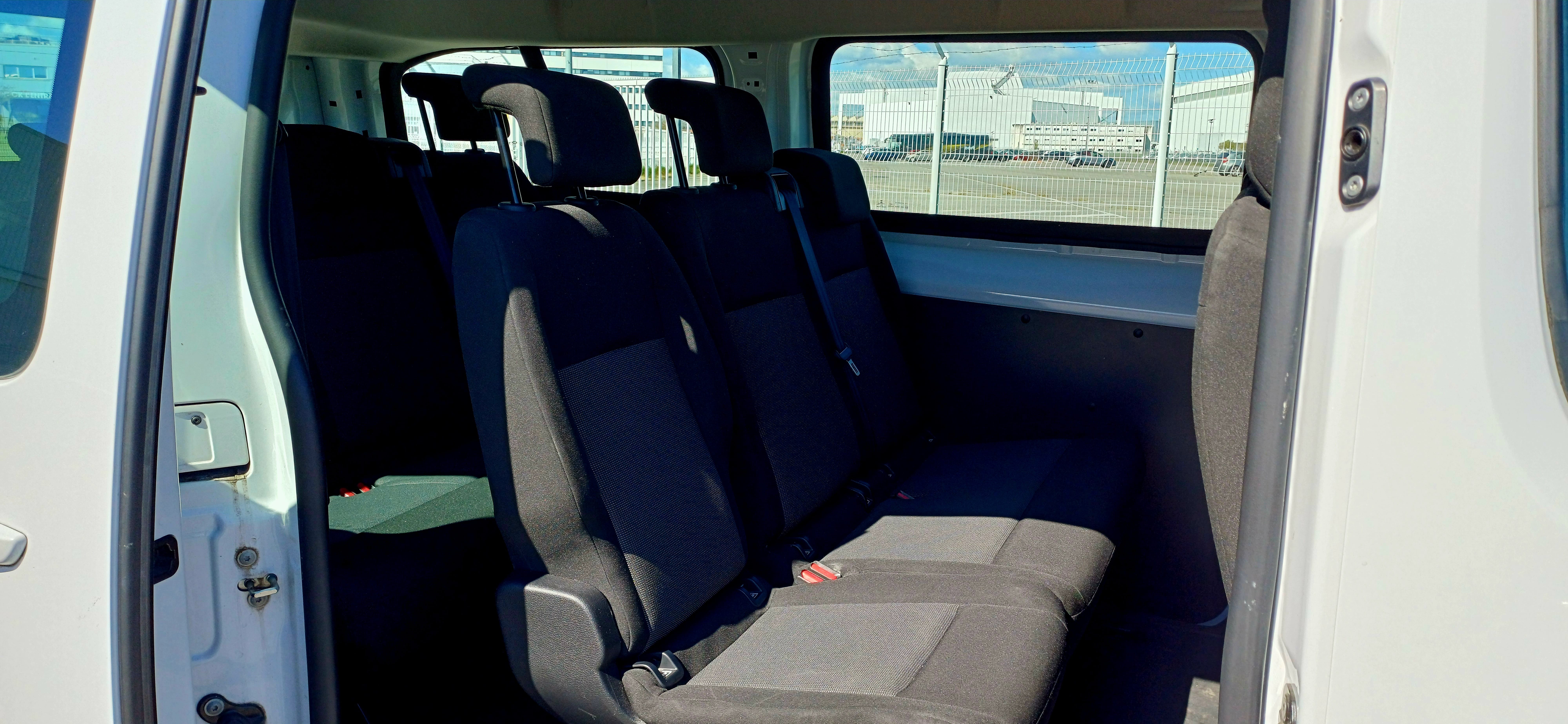 Peugeot Expert Combi avec Autoradio