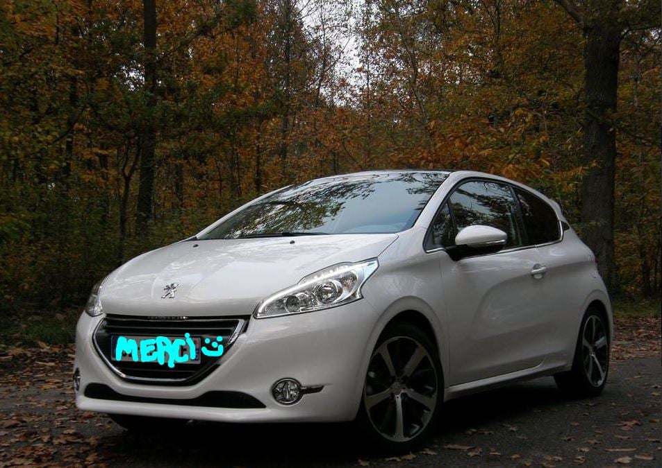 Peugeot 208, 2014, Essence 95