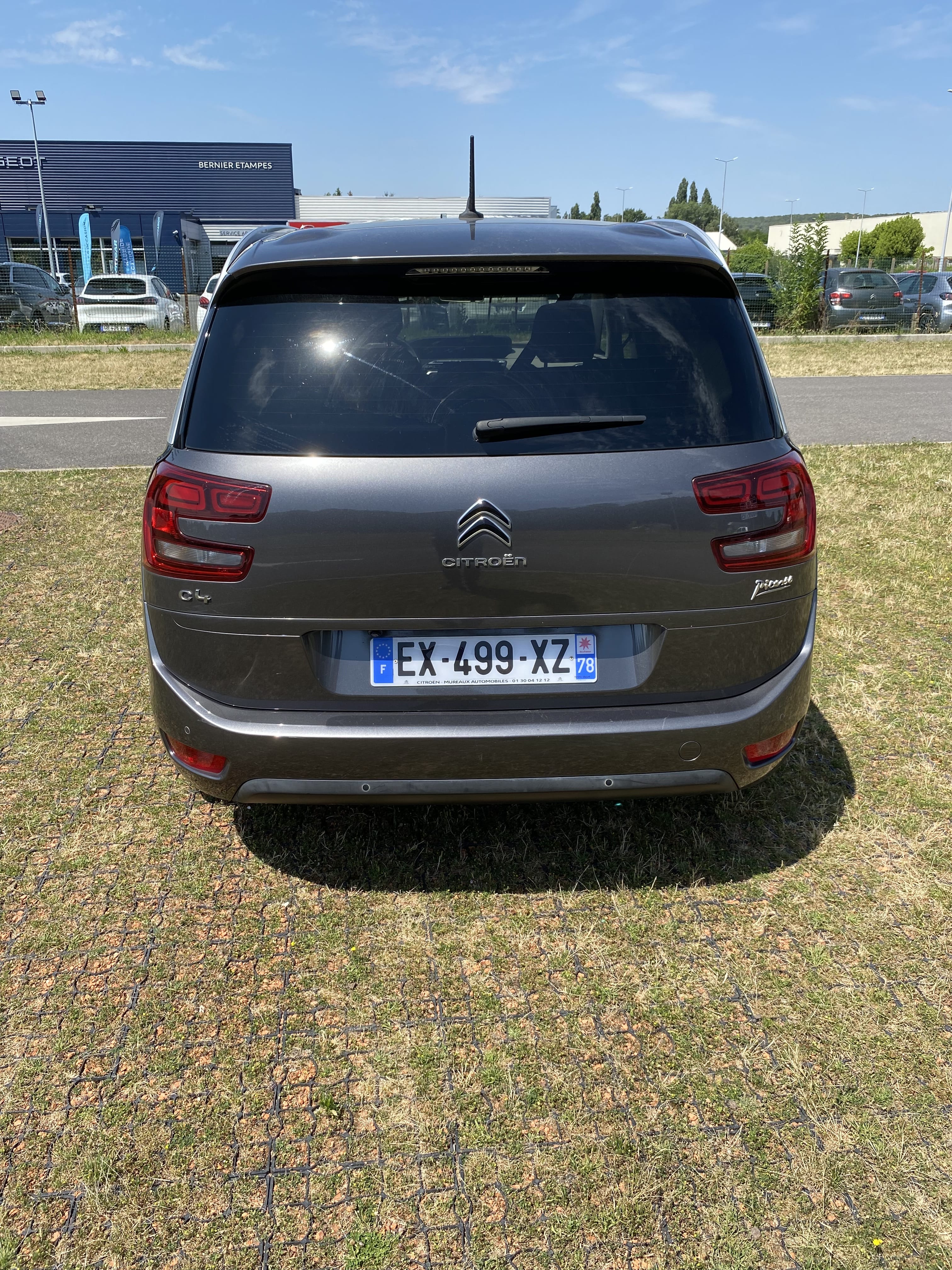 Citroen C4 Grand Spacetourer avec GPS