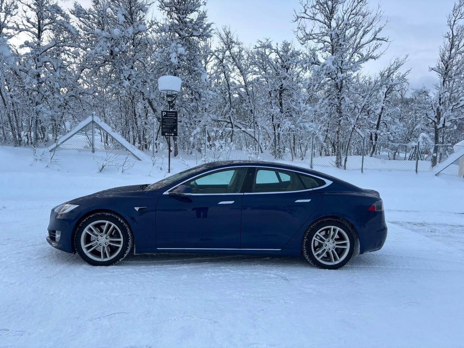 Tesla Model S met Airco