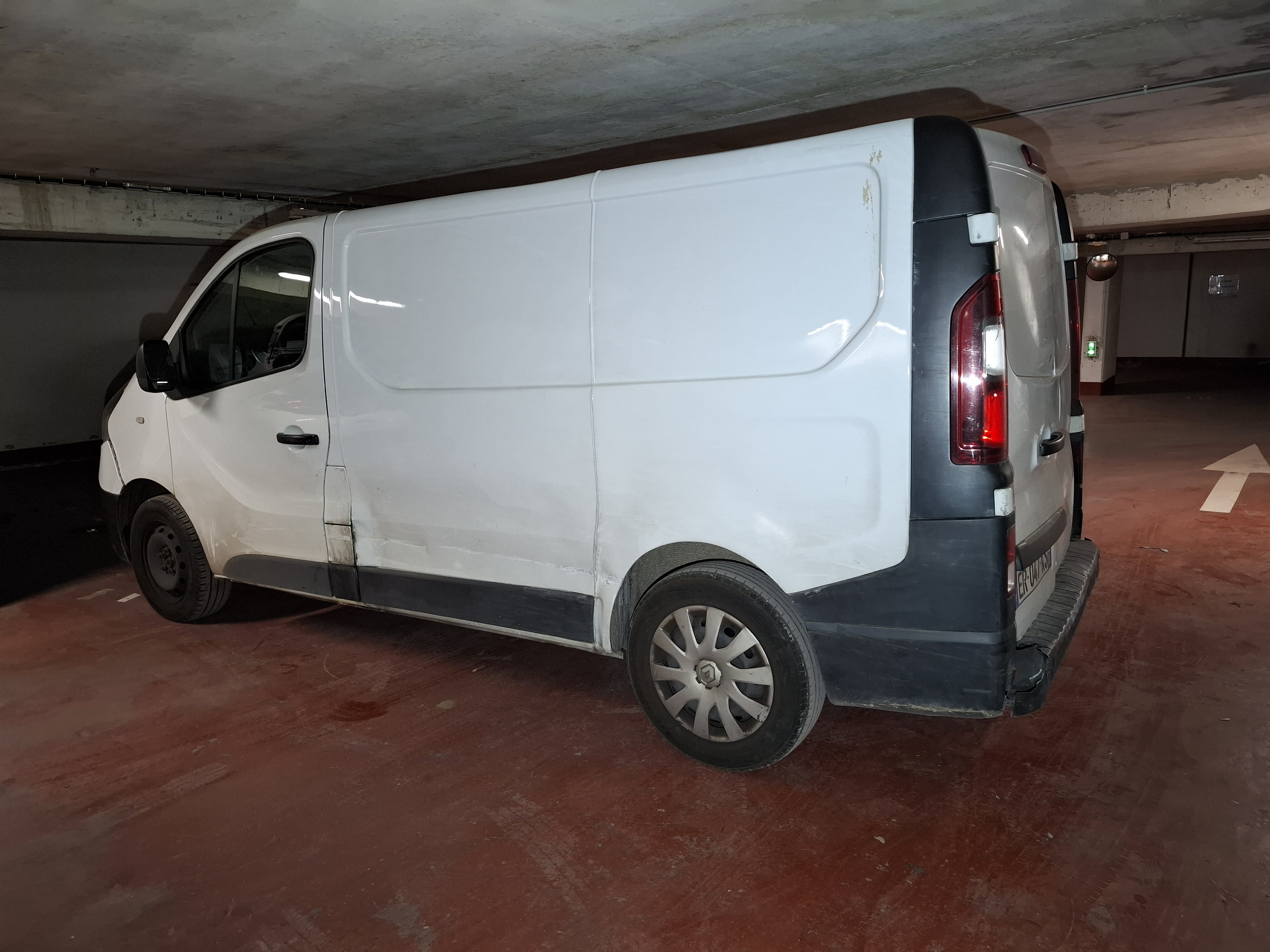 Renault Trafic ER047 mit Bluetooth-Audio