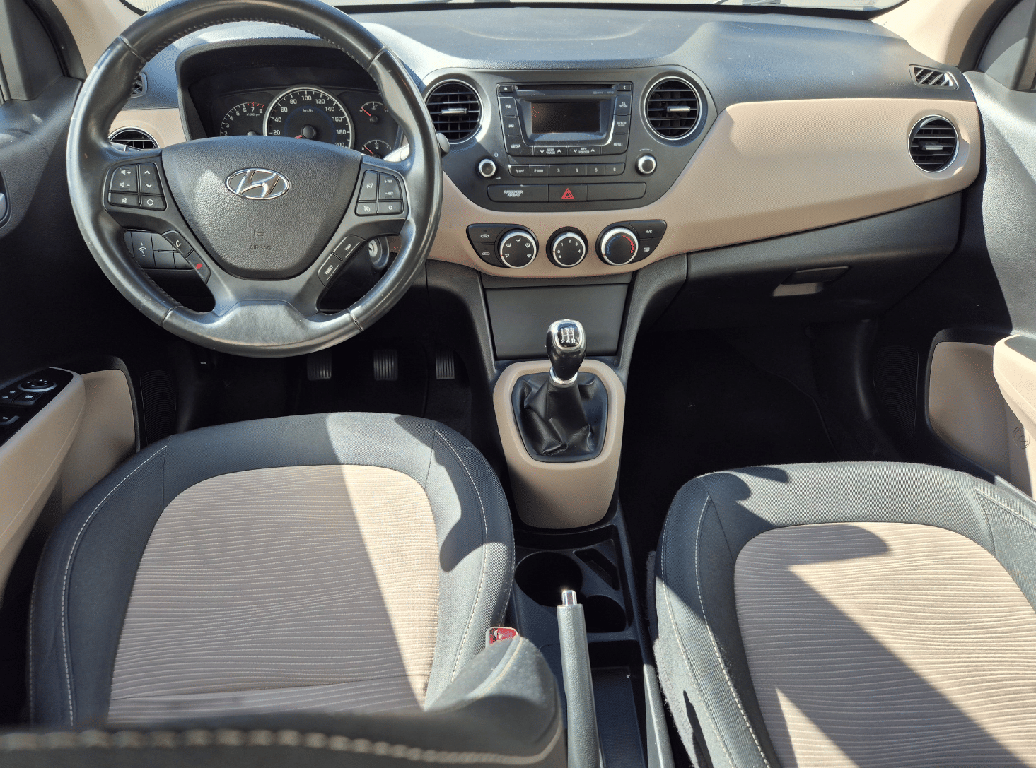 Hyundai i10 avec Autoradio